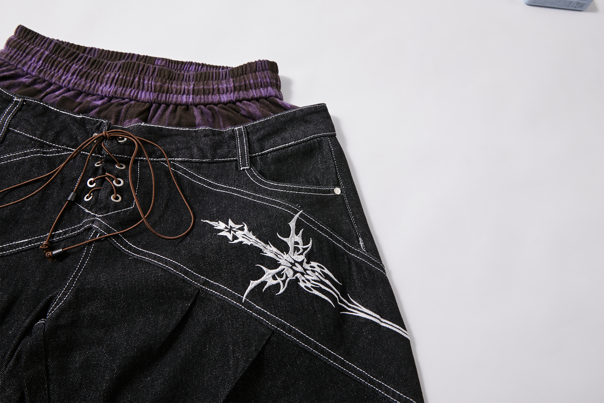 PASET Embroidered Spliced Tie Detail Slim Jeans