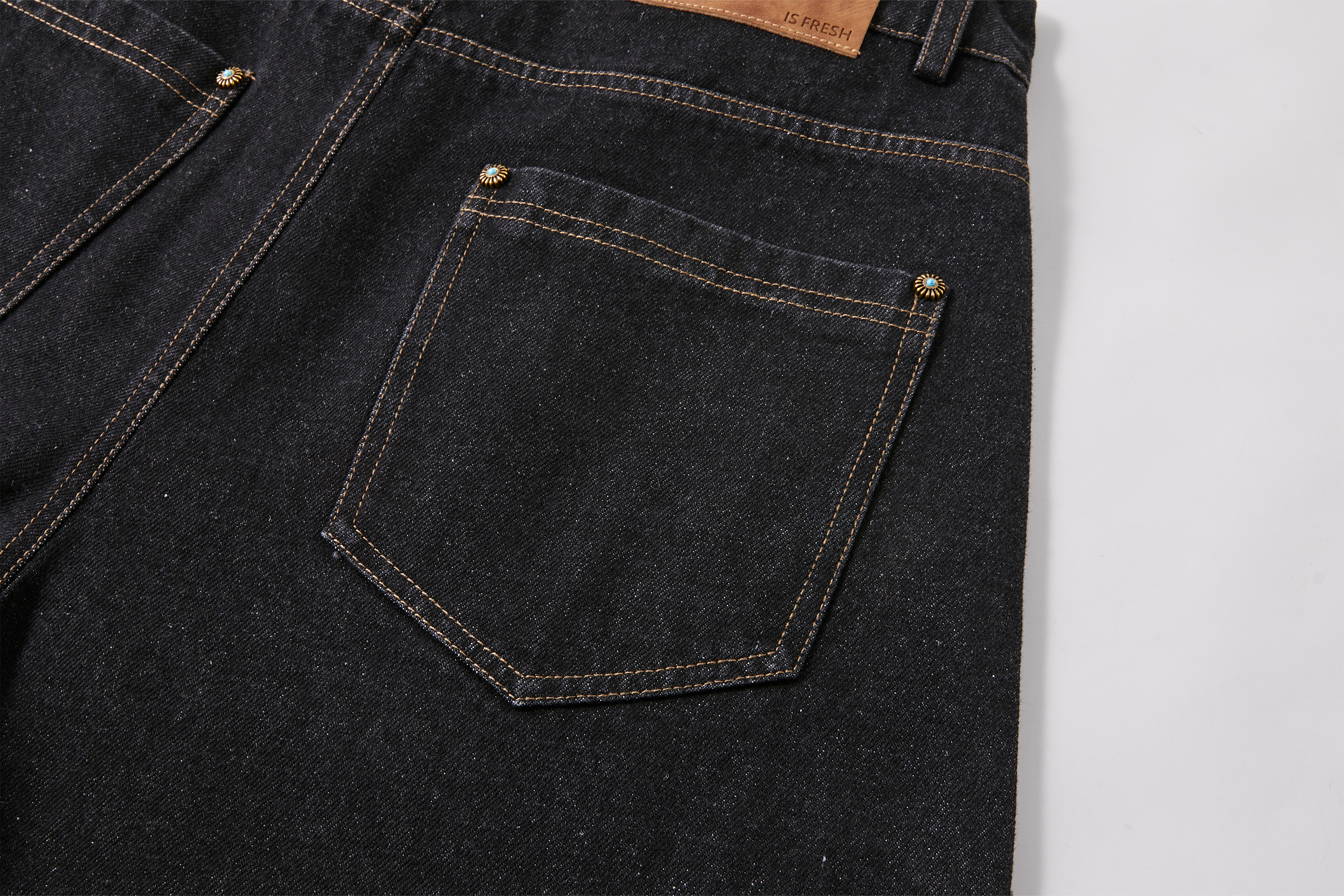 PASET Wide-Leg Raw Denim Curved  Jeans
