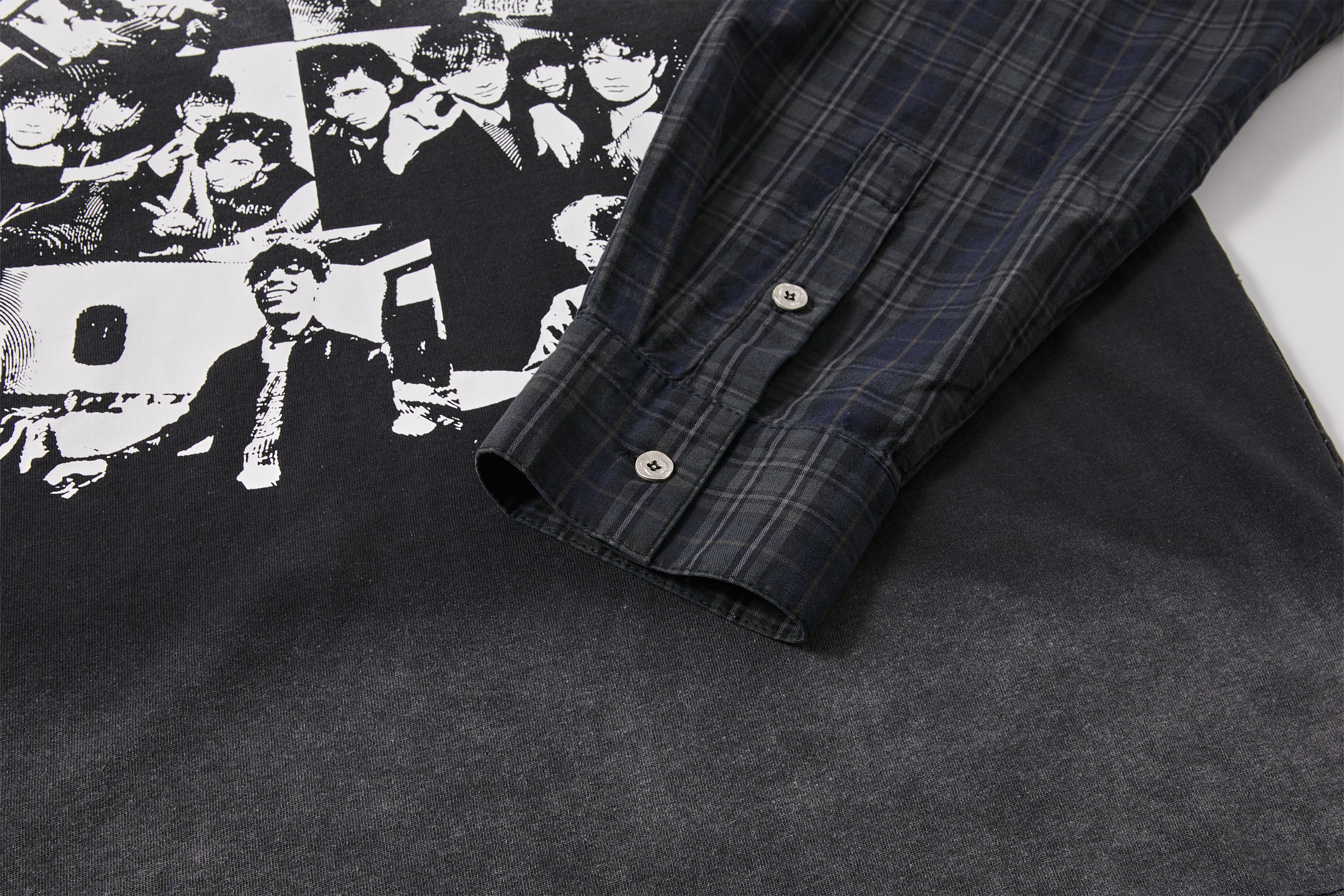PASET Henley Portrait Graphic Layered Sweatshirt