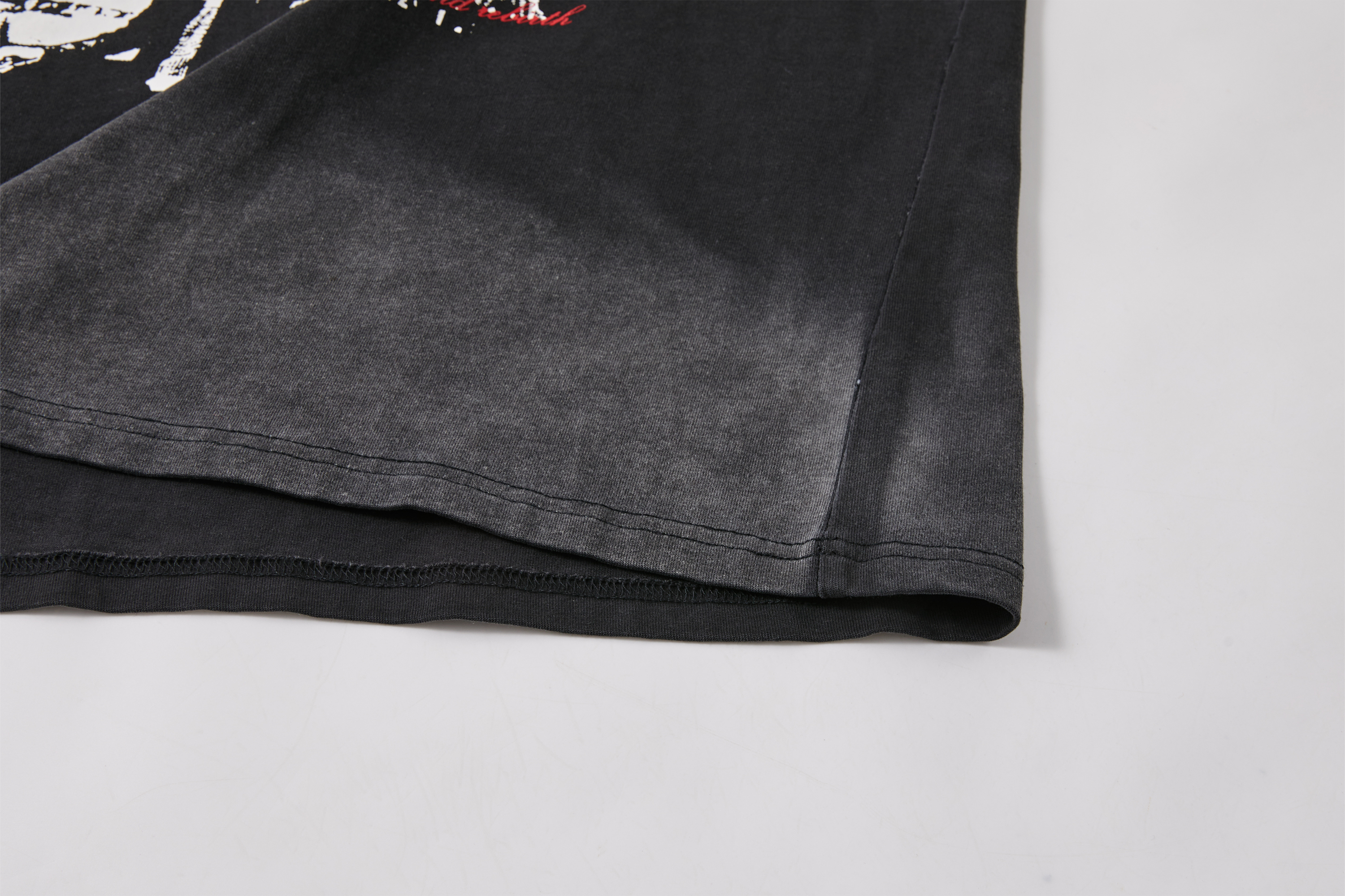 PASET Henley Portrait Graphic Layered Sweatshirt