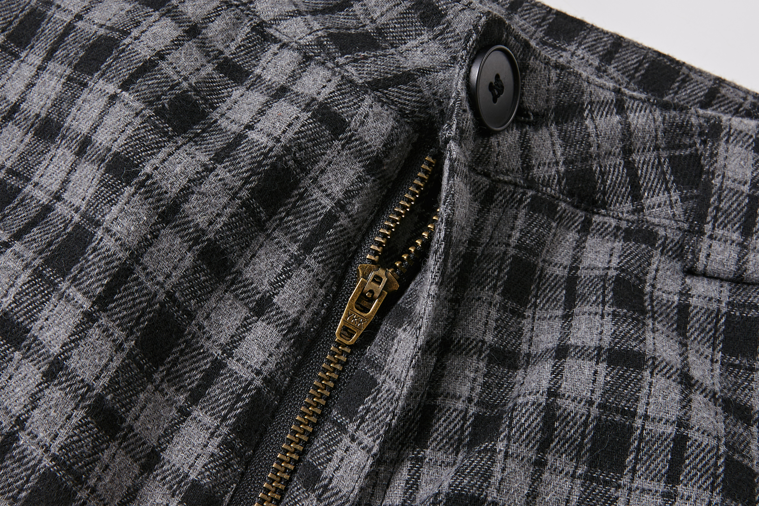 PASET Retro Plaid Folded Straight-Leg Trousers