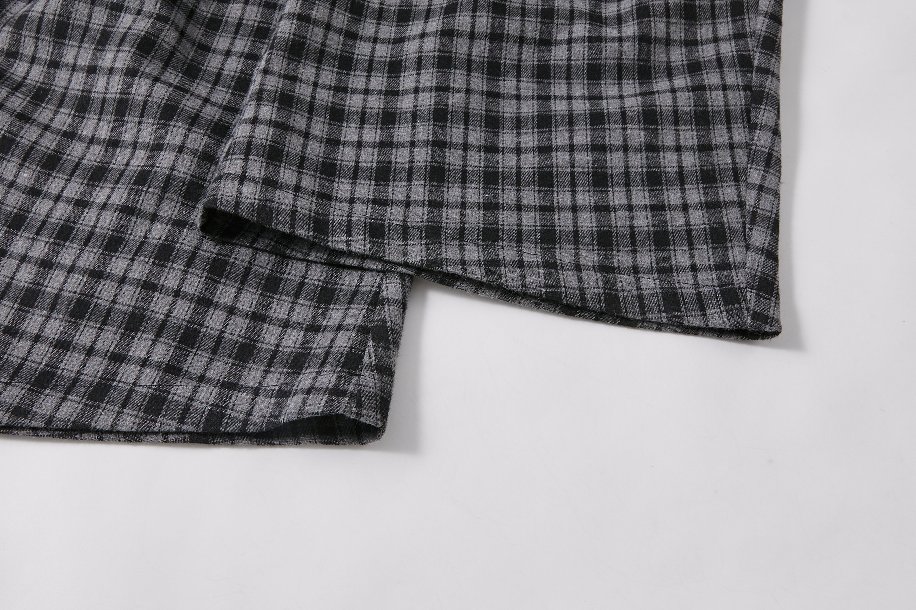 PASET Retro Plaid Folded Straight-Leg Trousers