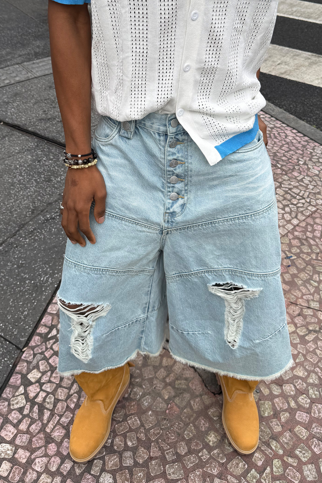 STEEPC Distressed Washed Raw-Edge Denim Shorts