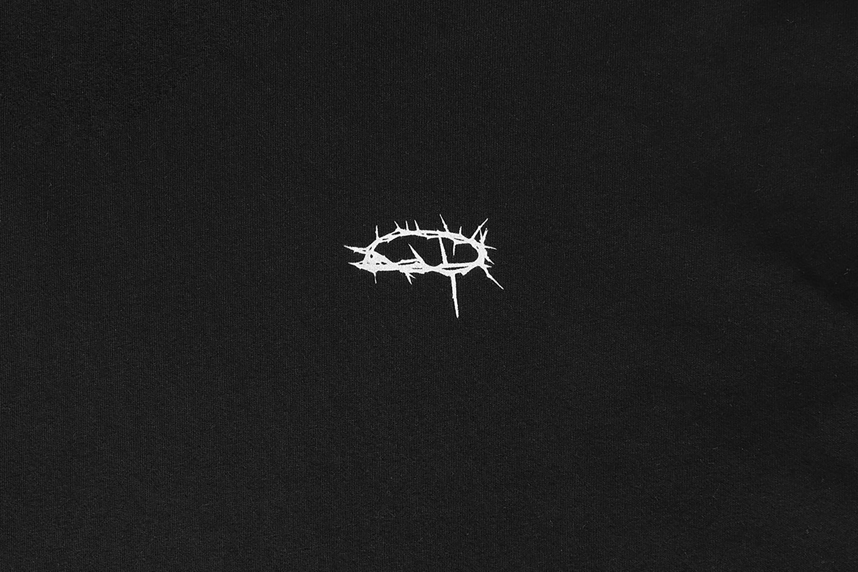 UNDERWATER Thorn Ring LOGO Long-Sleeve Tee Black