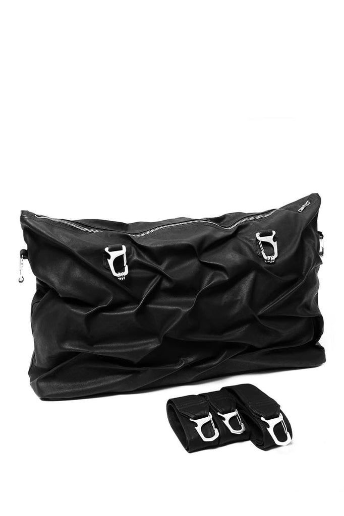 FIVEKOH Pleated Travel Carabiner Shoulder Bag, premium urban and streetwear designers apparel on PROJECTISR.com, FIVEKOH