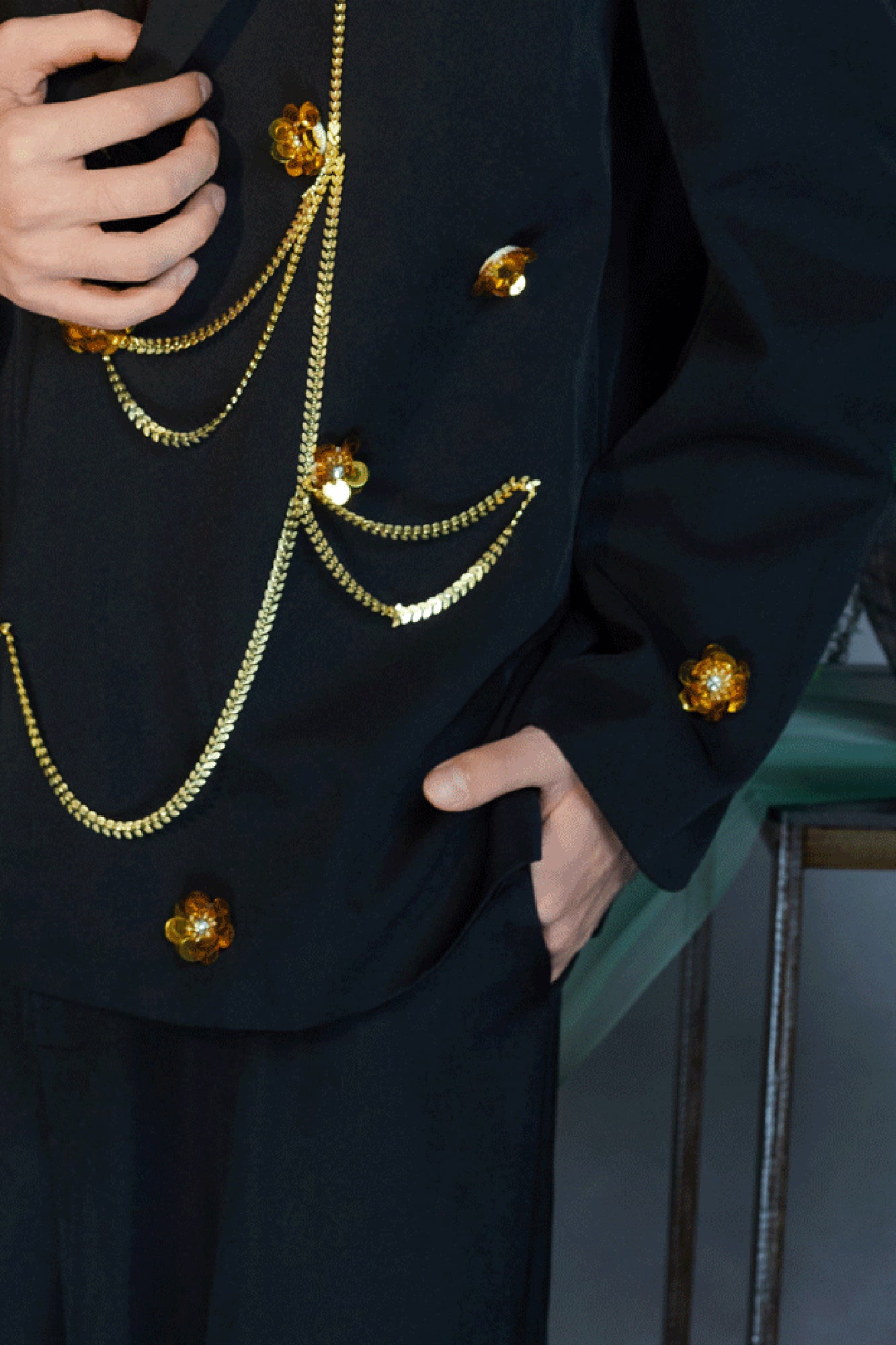 JIECHI Golden Bloom Chain Blazer