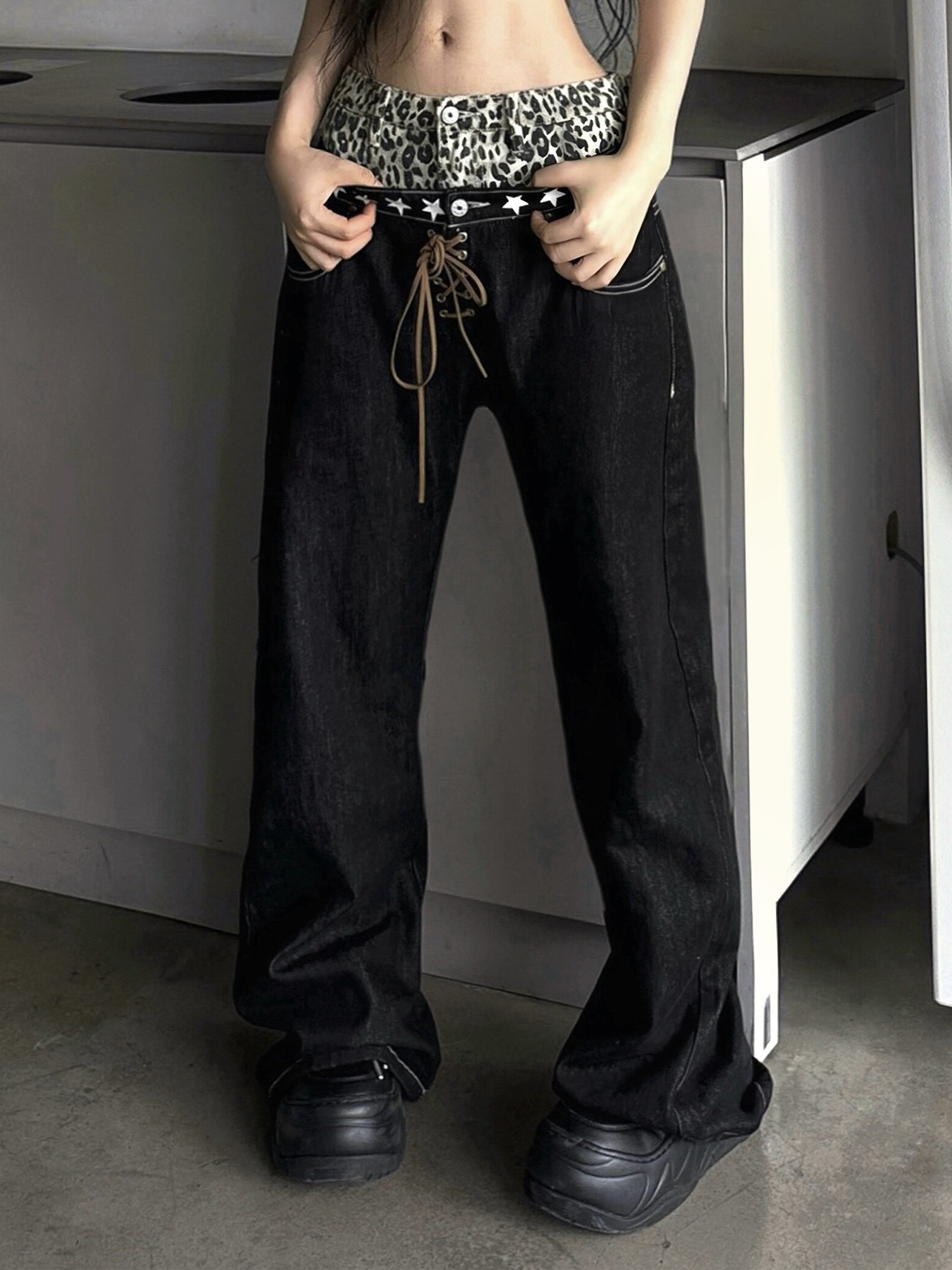 DETW Leopard Double-Waistband Curved Jeans