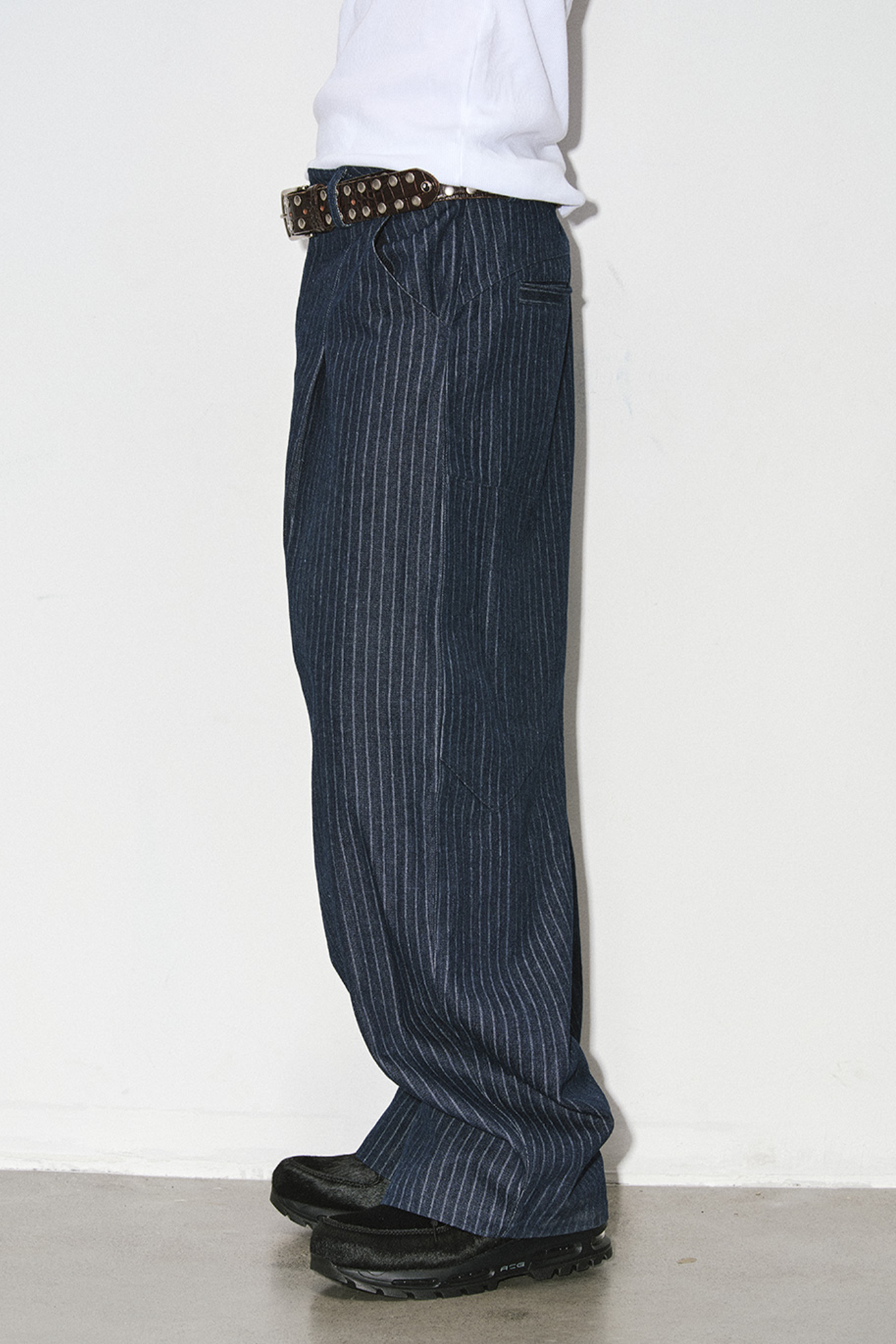 NOVACAM Retro Pinstripe Curved Denim Trousers