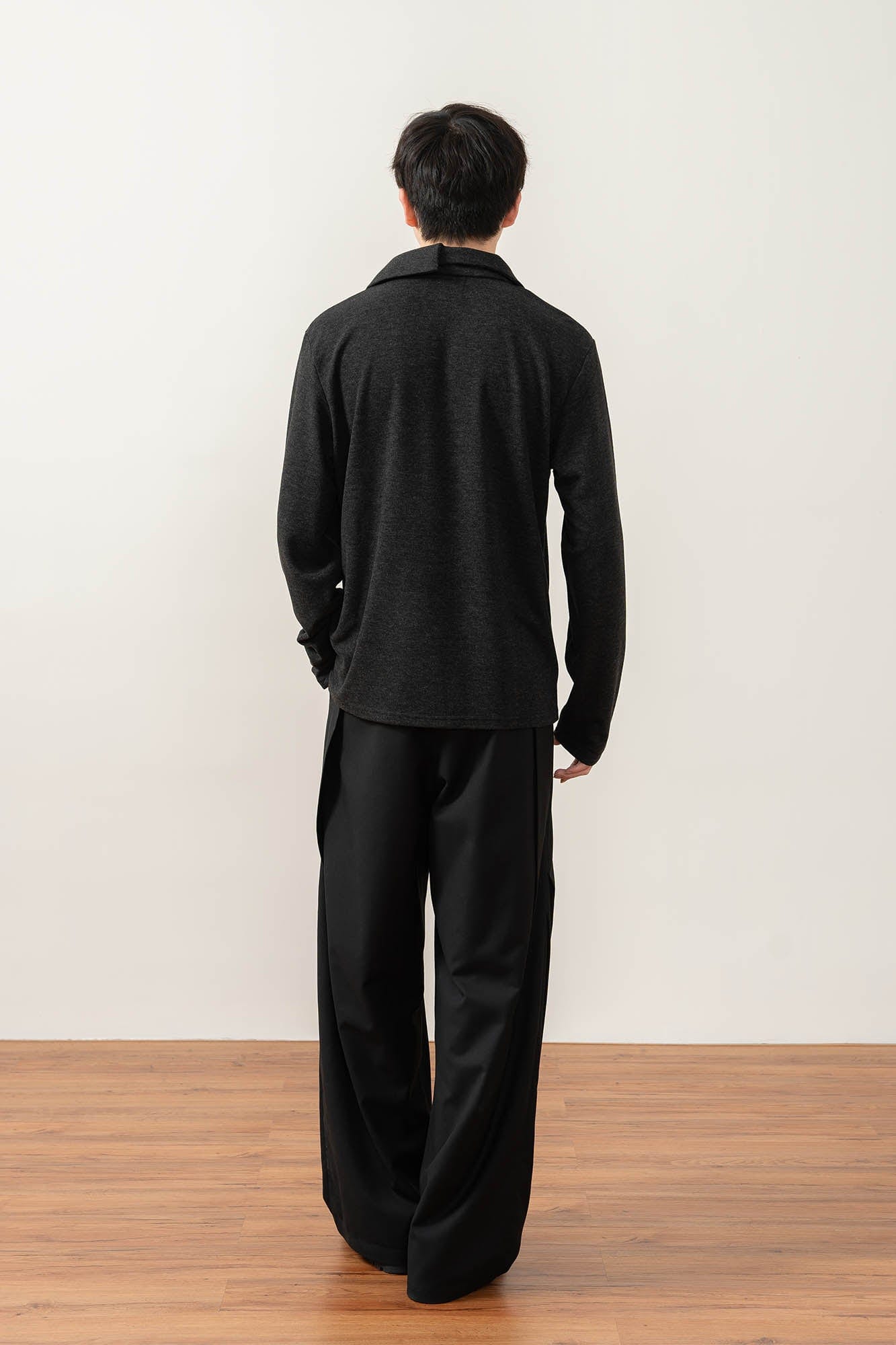 MOITIEDEPETALE Asymmetrical Collar Stitch Spliced Pullover