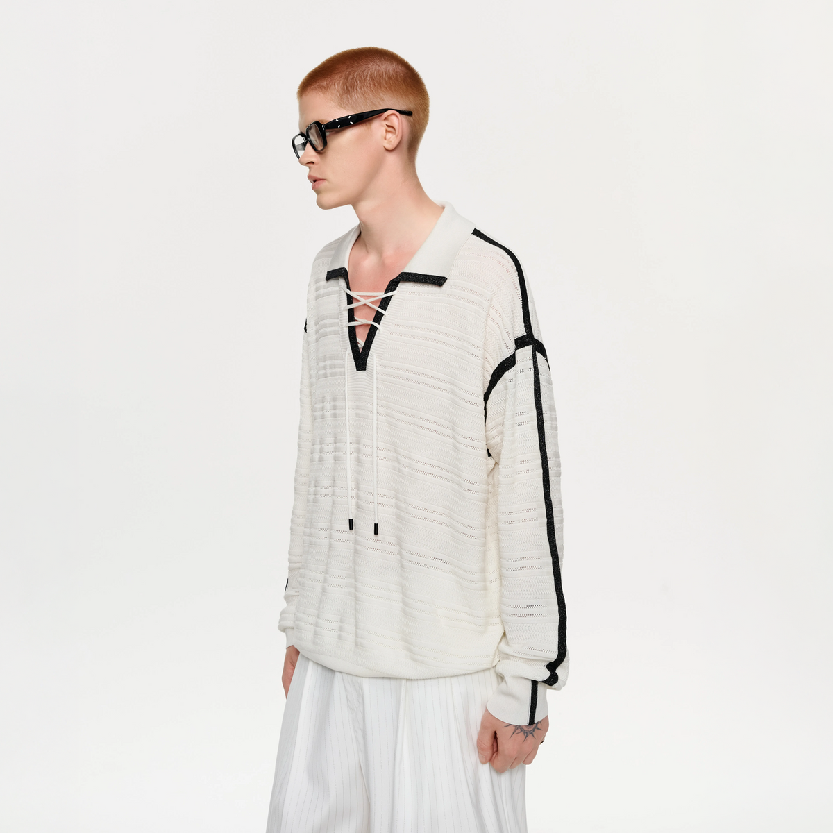 TIWILLTANG Contrast Striped Lace-Up Collar Pullover Sweater