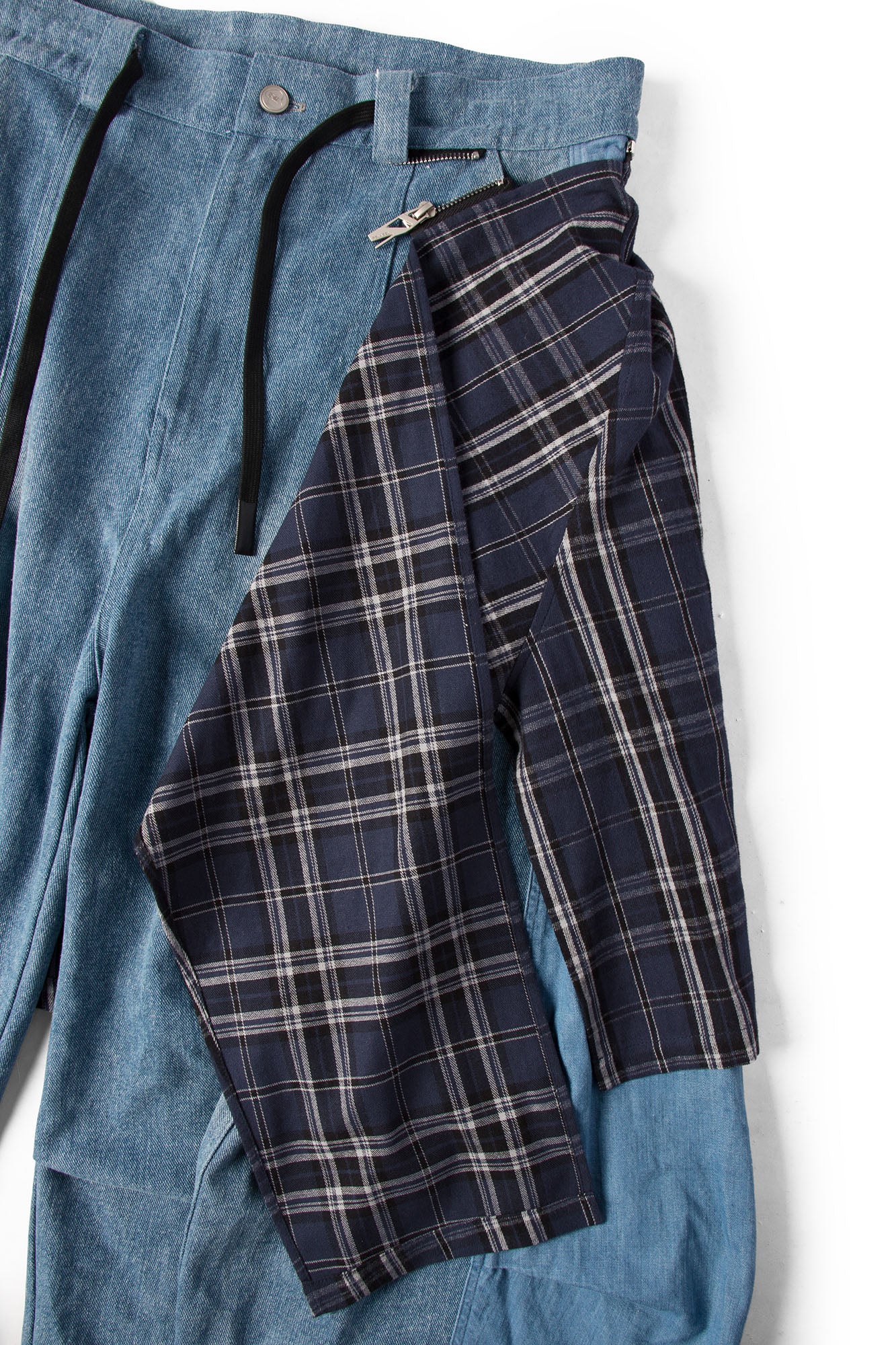 RELABEL Detachable Plaid Back Flap Oversized Jeans