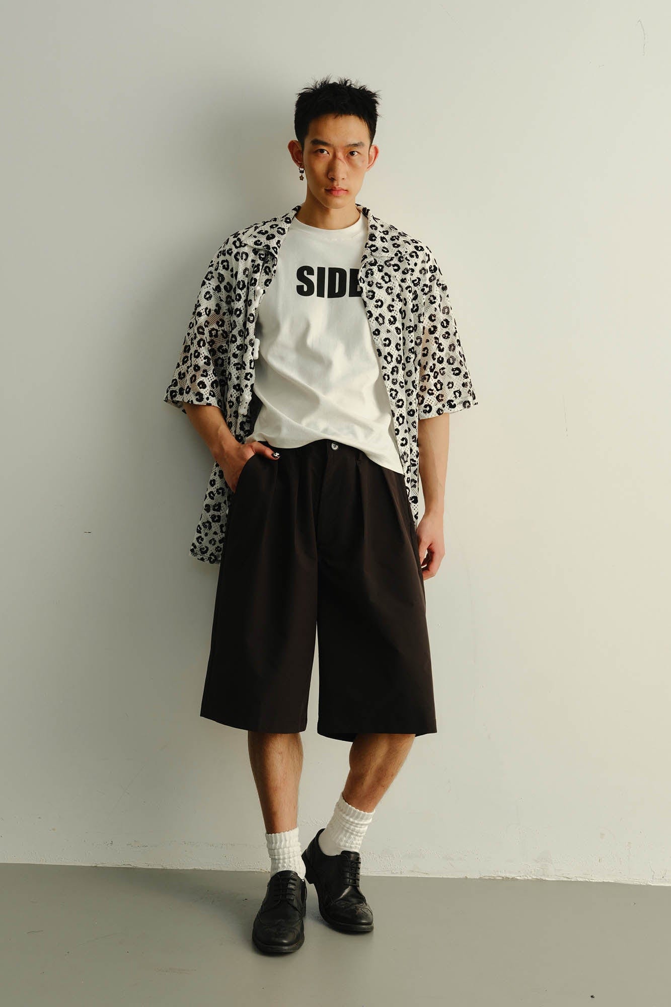 KADAKADA Leopard Lace Bone-Button Shirt