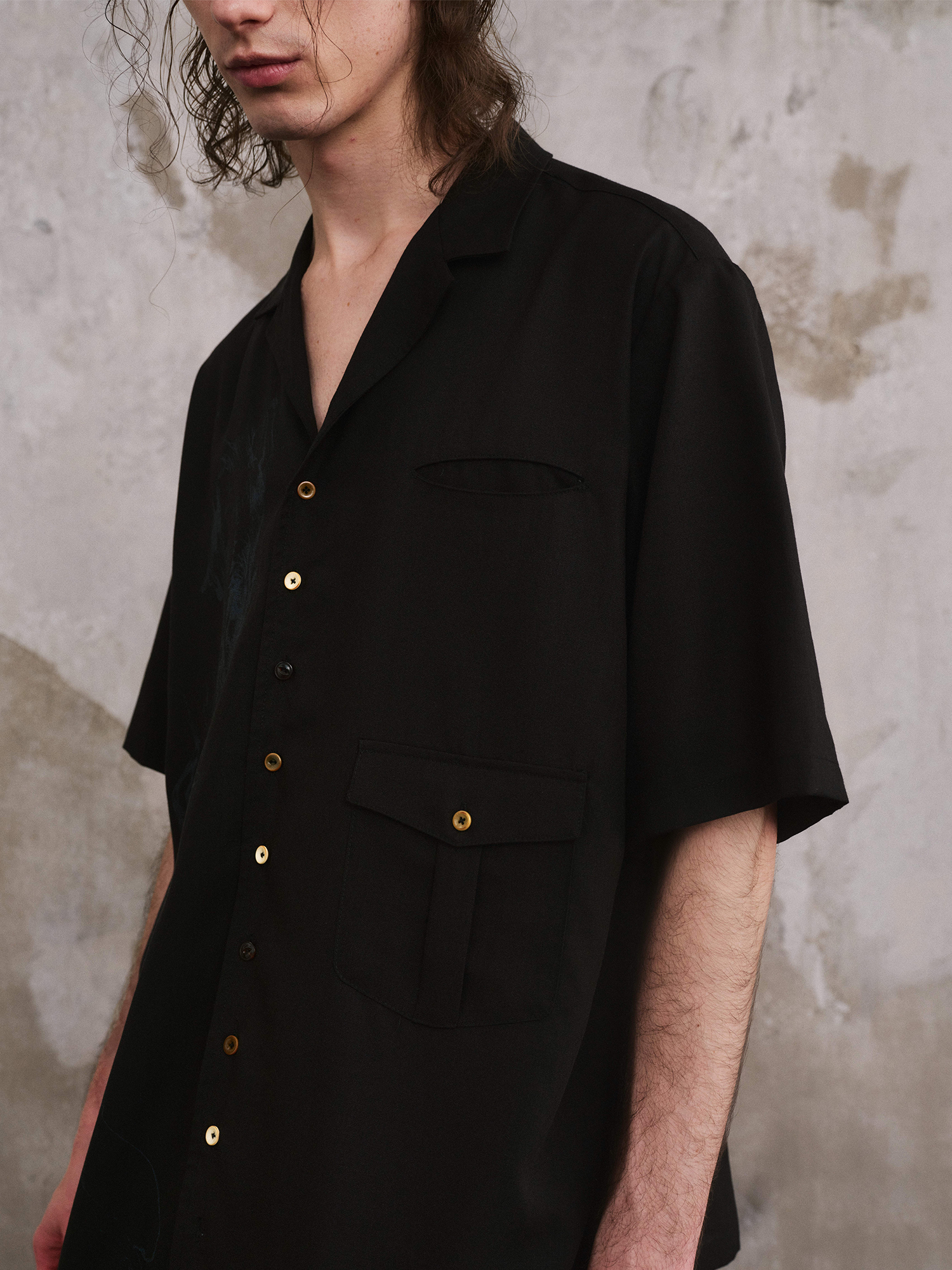 ILNya Nieternite Nifutur Tonal Graphic Cupro Half Shirt
