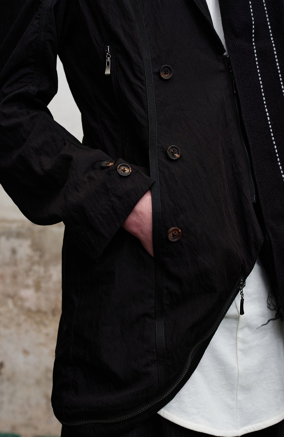 ILNya Nieternite Nifutur Deconstructed Napoleon-Button Blazer Jacket