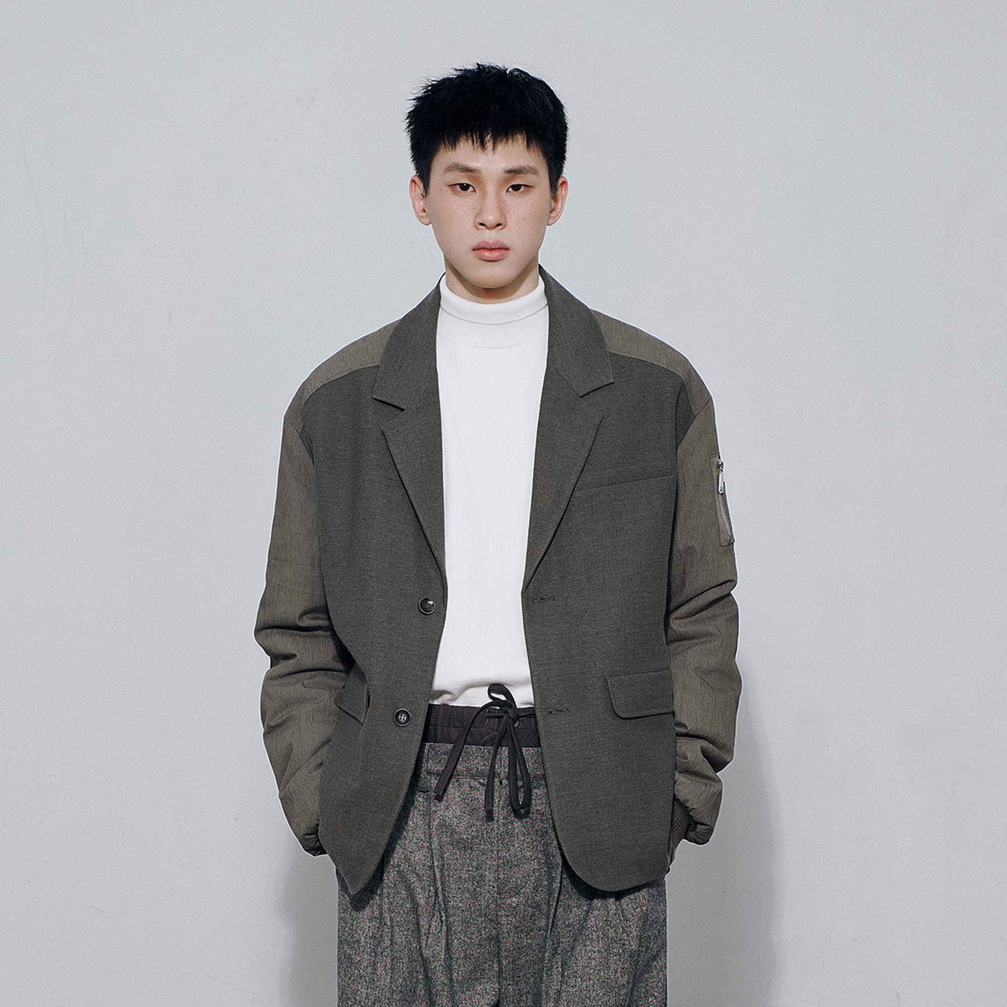 SAME FLOW Multi-Pocket Paneled Bomber-Sleeve Suit Jacket