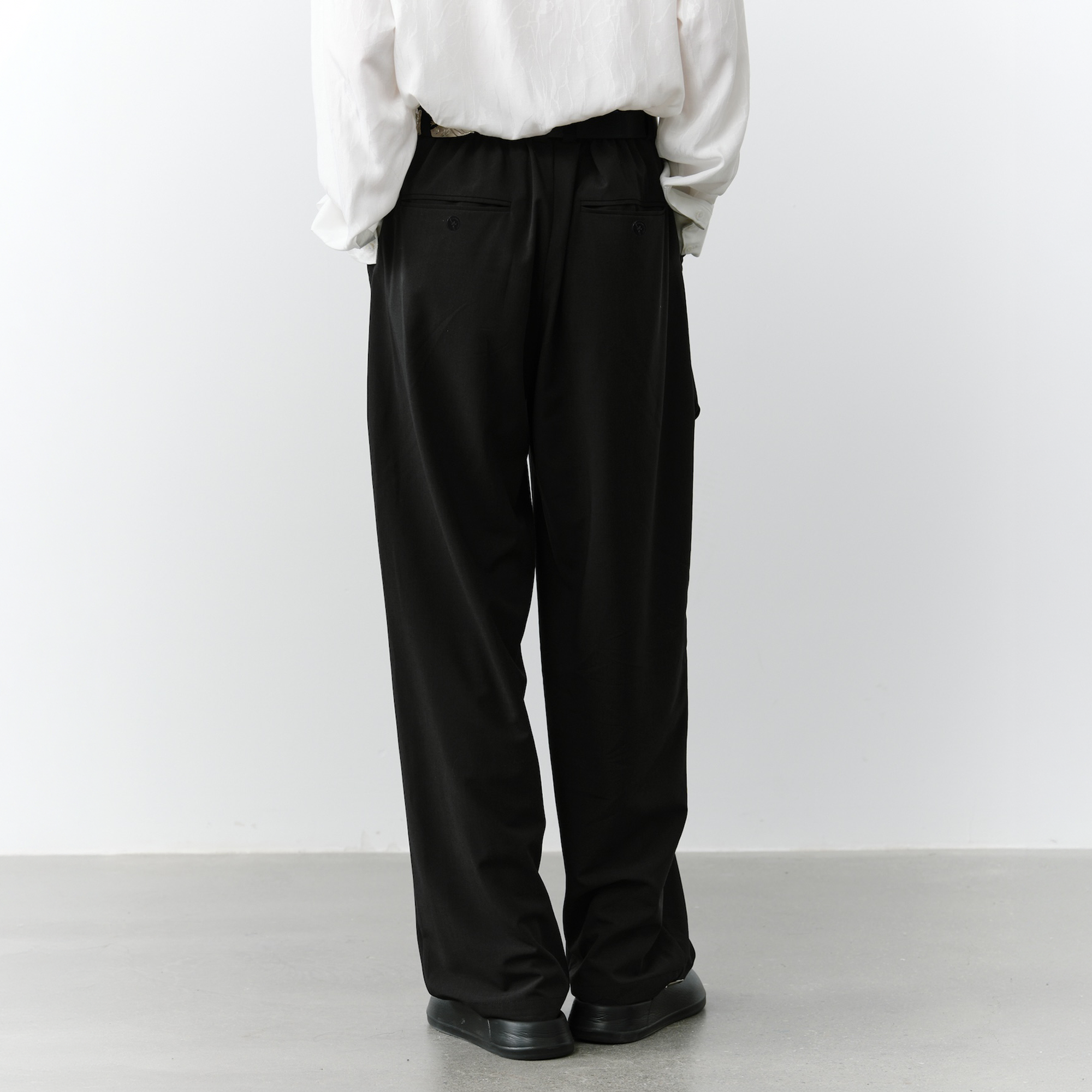 GRAINMUSTARD Retro Patch Pocket Pleated High-Waist Trousers, premium urban and streetwear designers apparel on PROJECTISR.com, GRAINMUSTARD