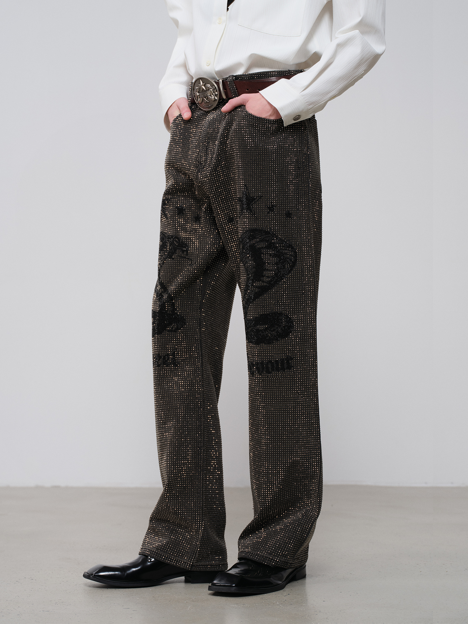 FACEONLAB Double-Headed Snake Studded Dirty-Washed Retro Jeans