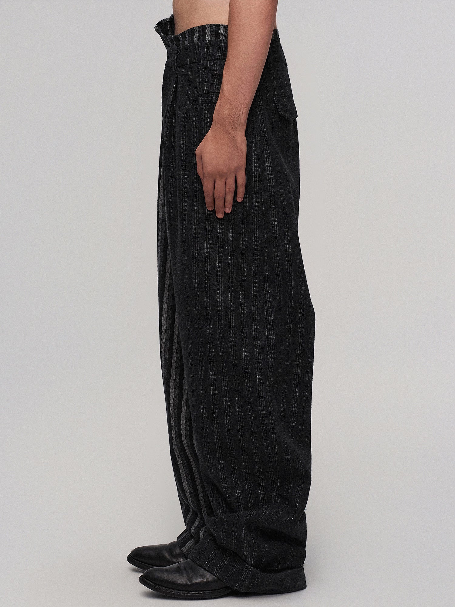 ILNya Nieternite Nifutur Asym Pinstripe Waistband Panel Wide-Leg Trousers