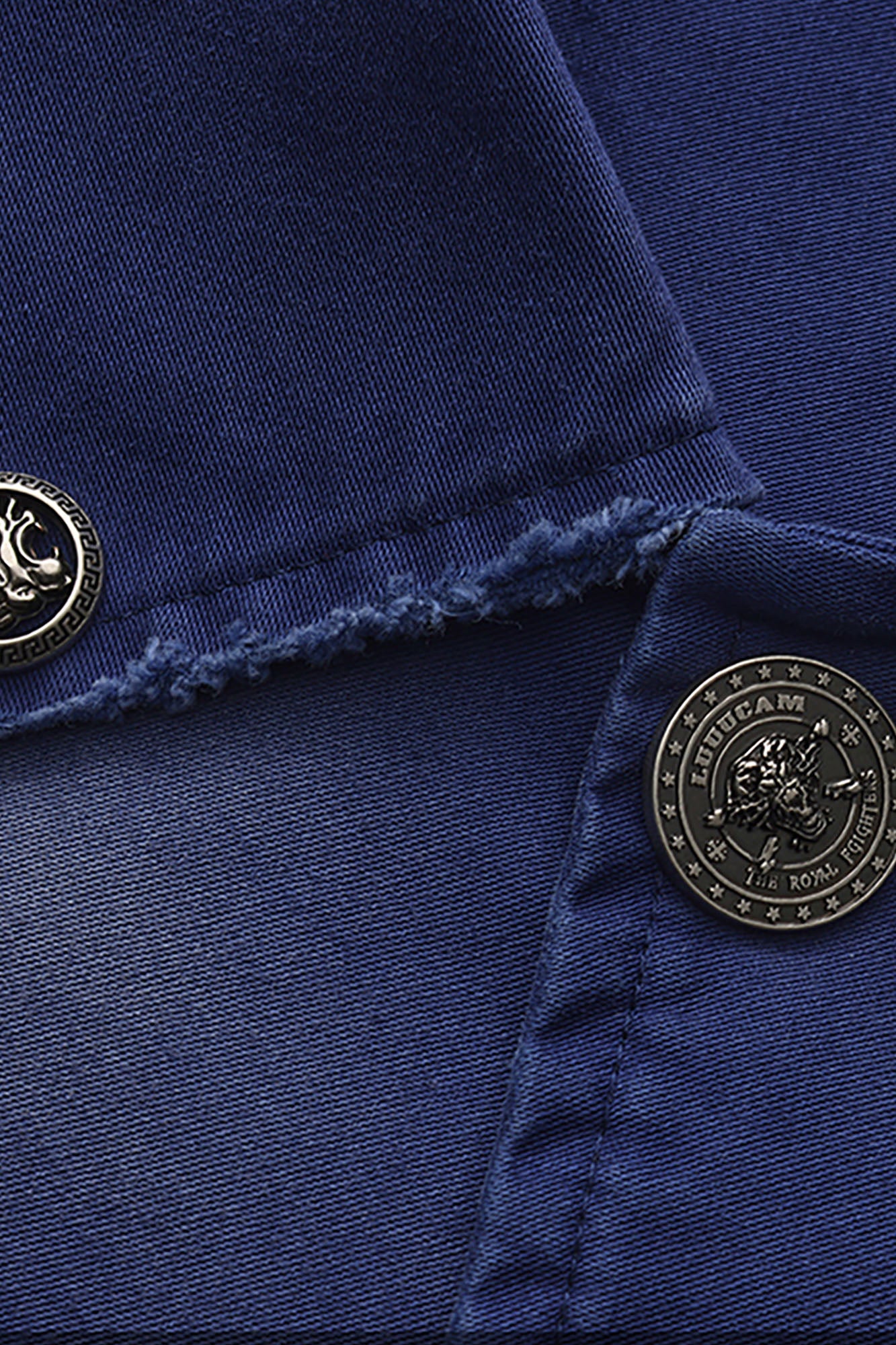 LUUUCAM Classic Distressed Washed Denim Jacket