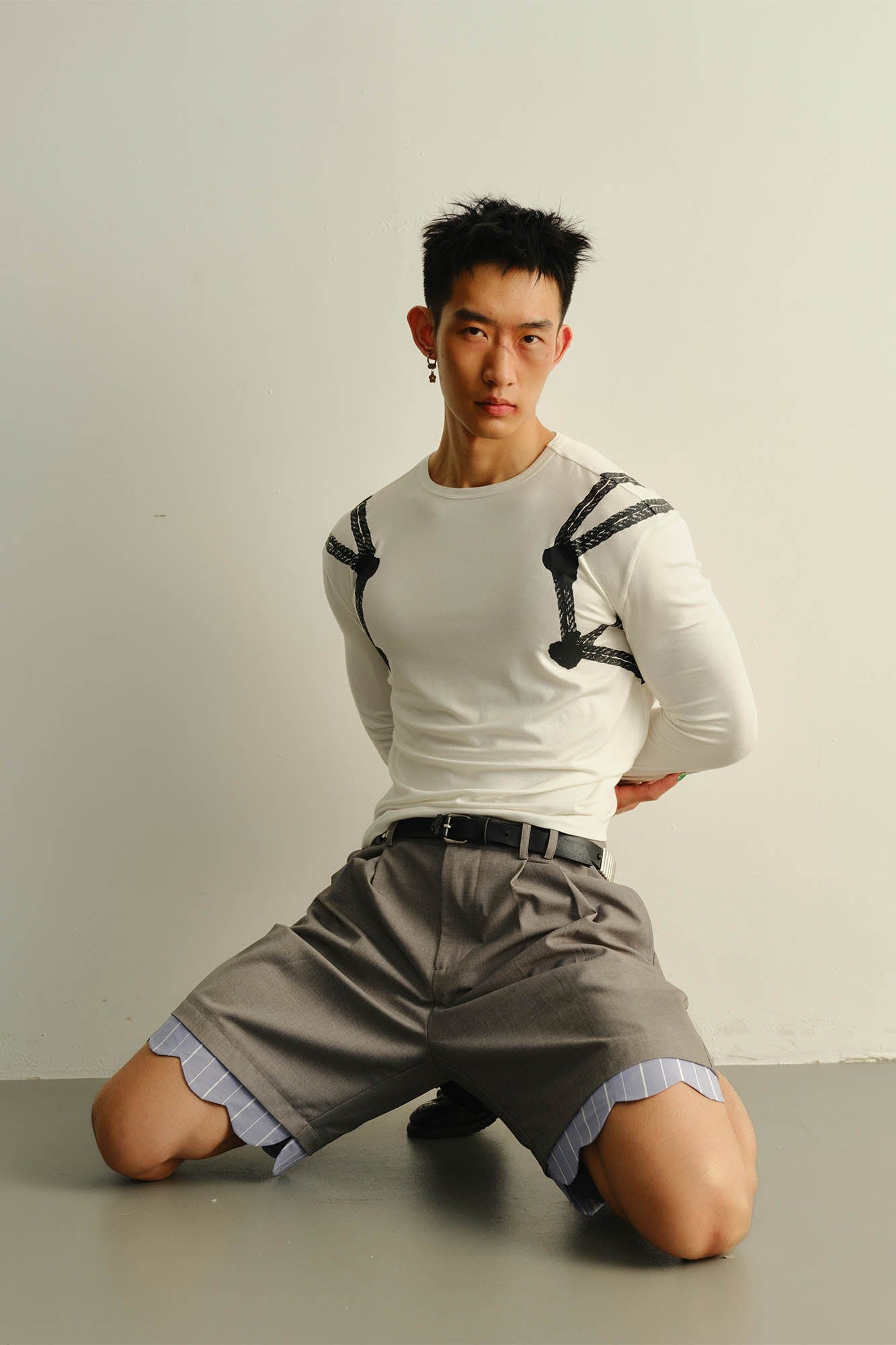 KADAKADA Scalloped Layered Hem Pleated Shorts