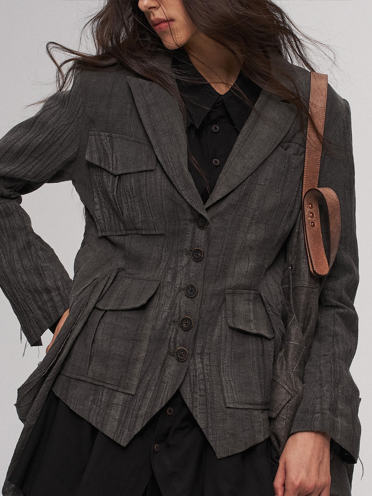 ILNya Nieternite Nifutur Distressed Draped Cotton-Linen Jacket