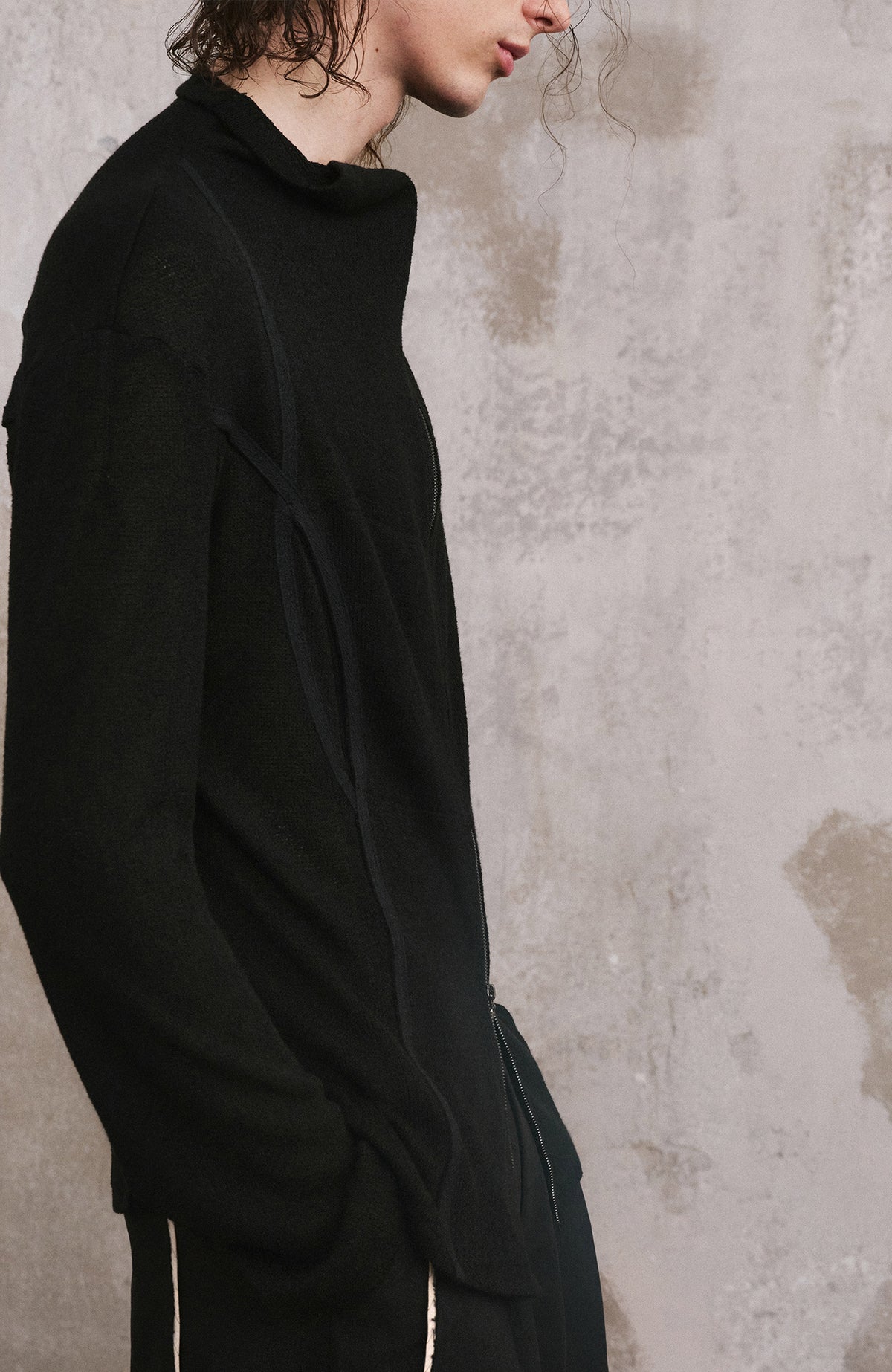 ILNya Nieternite Nifutur Curved Ribbed Zip-Up Sweater