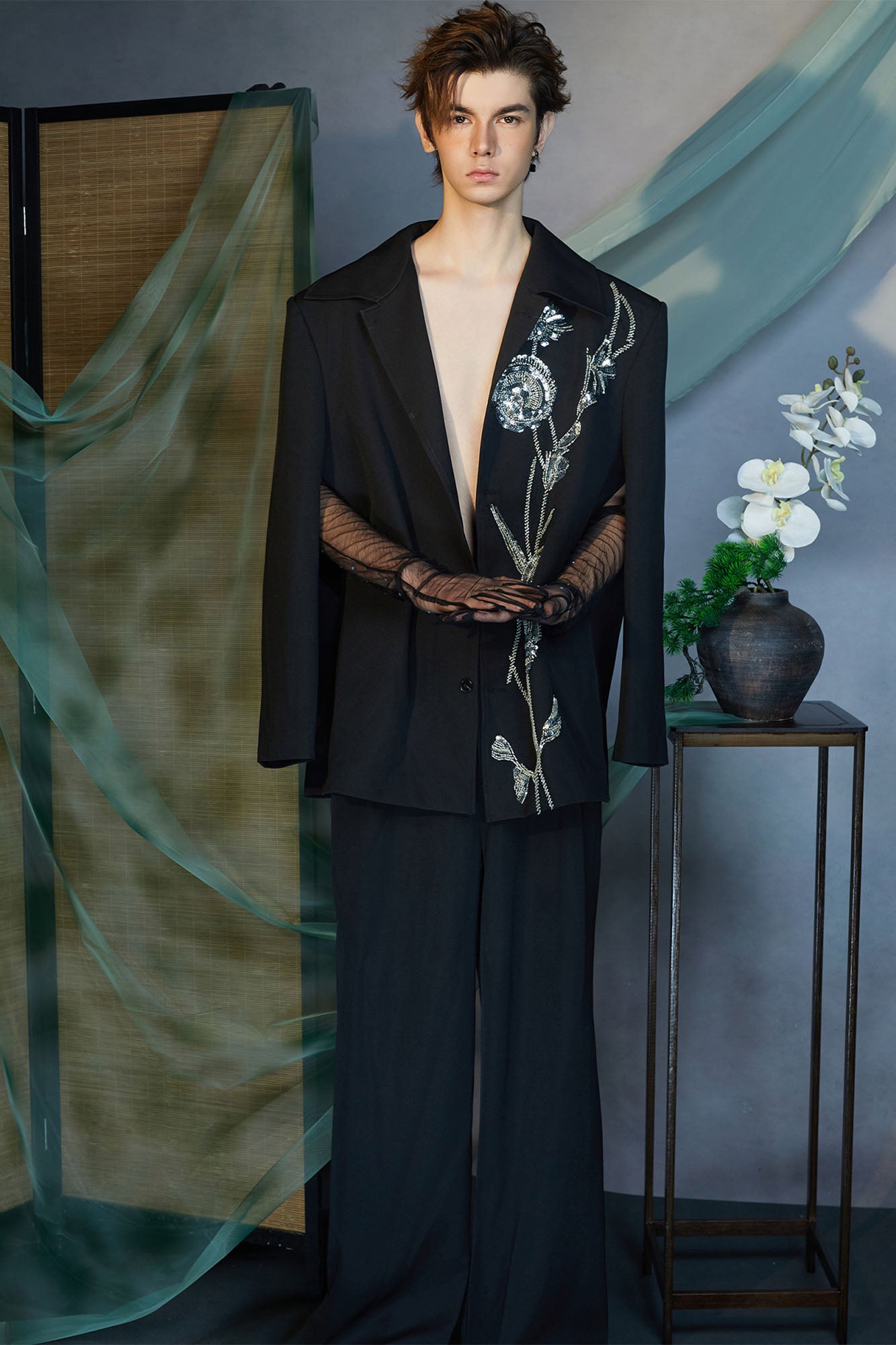 JIECHI Embellished Floral Side-Slit Jacket