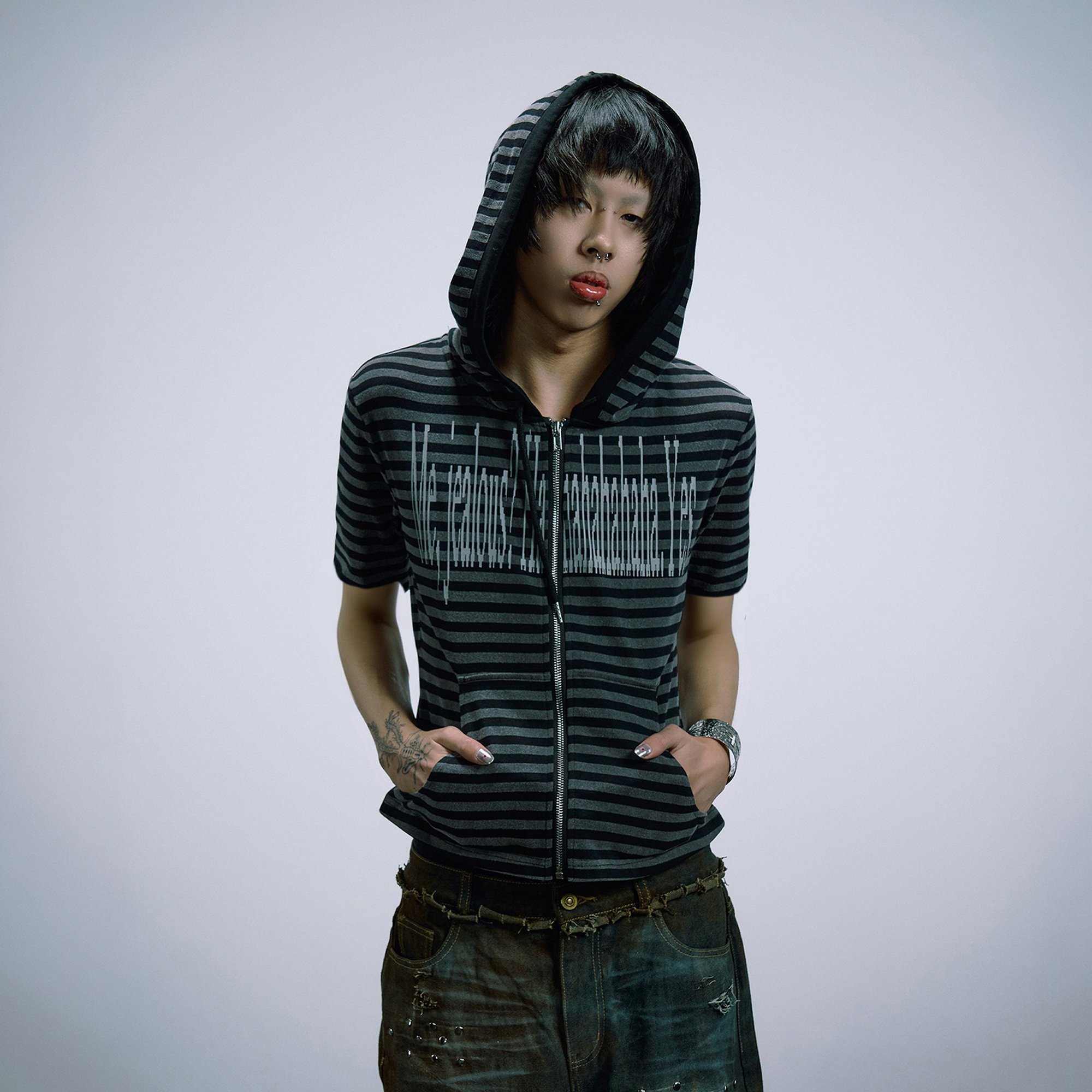 PAIKI Stripe Slogan Hooded Short-Sleeve Jacket