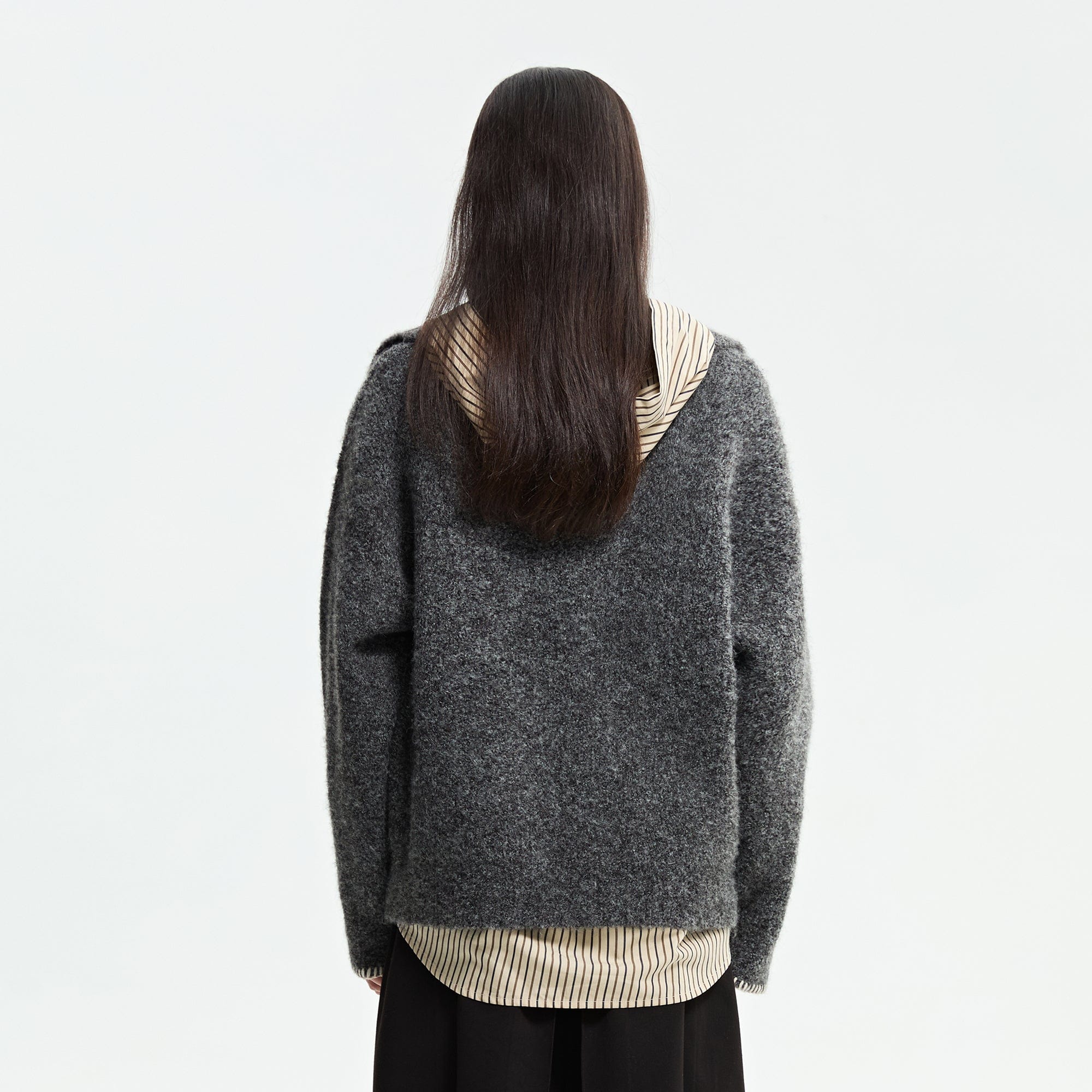 ORGANIC EMOTION Stitches V-neck Oversized Sweater