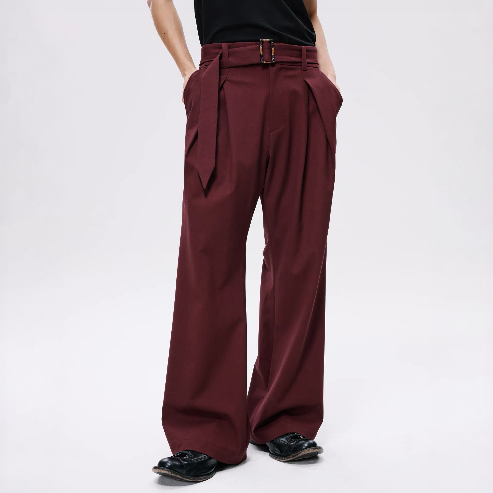 ALVNG AR ANTS Horn Buckle Belted Pleated Trousers