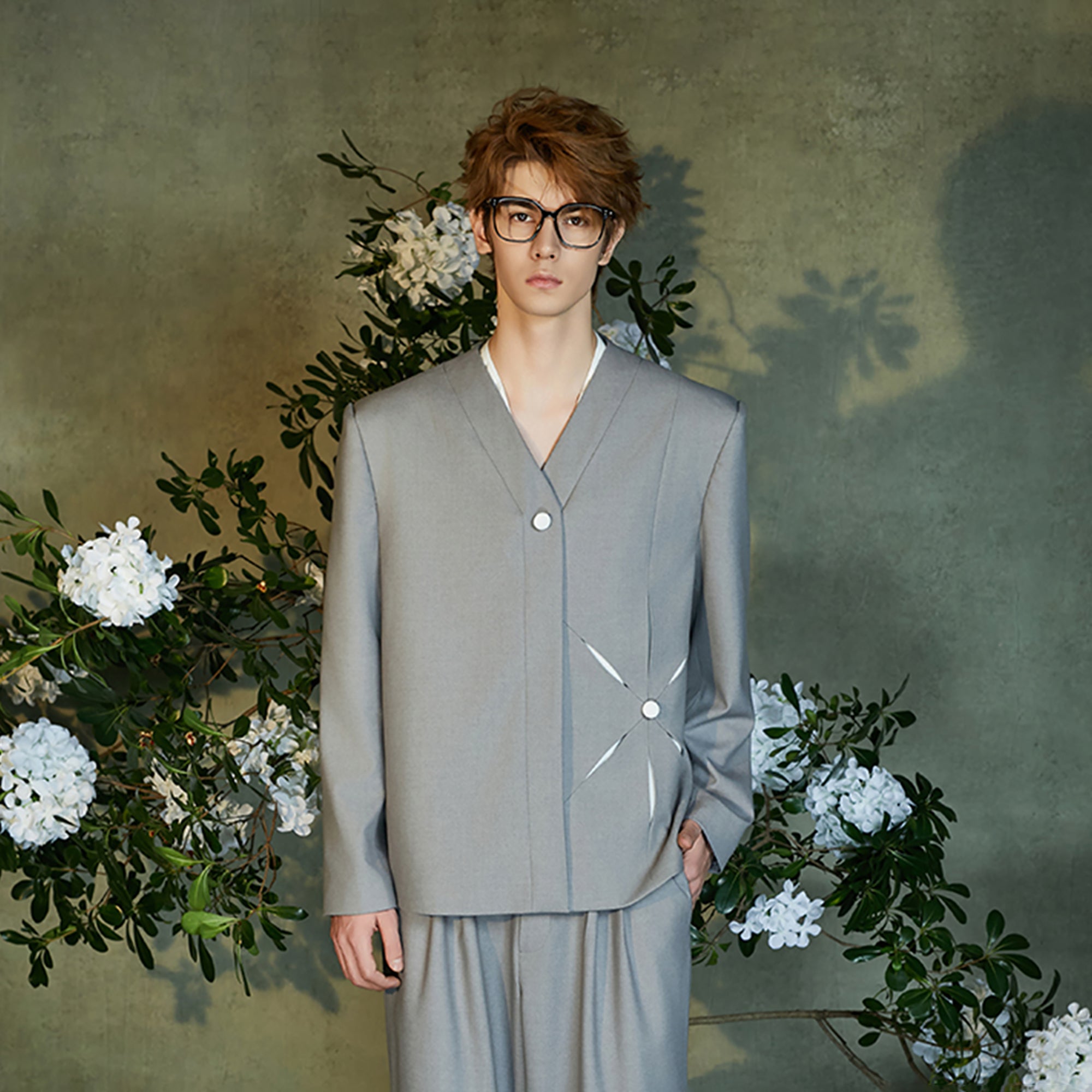 JIECHI Essential V-Neck Cut-Out Blazer