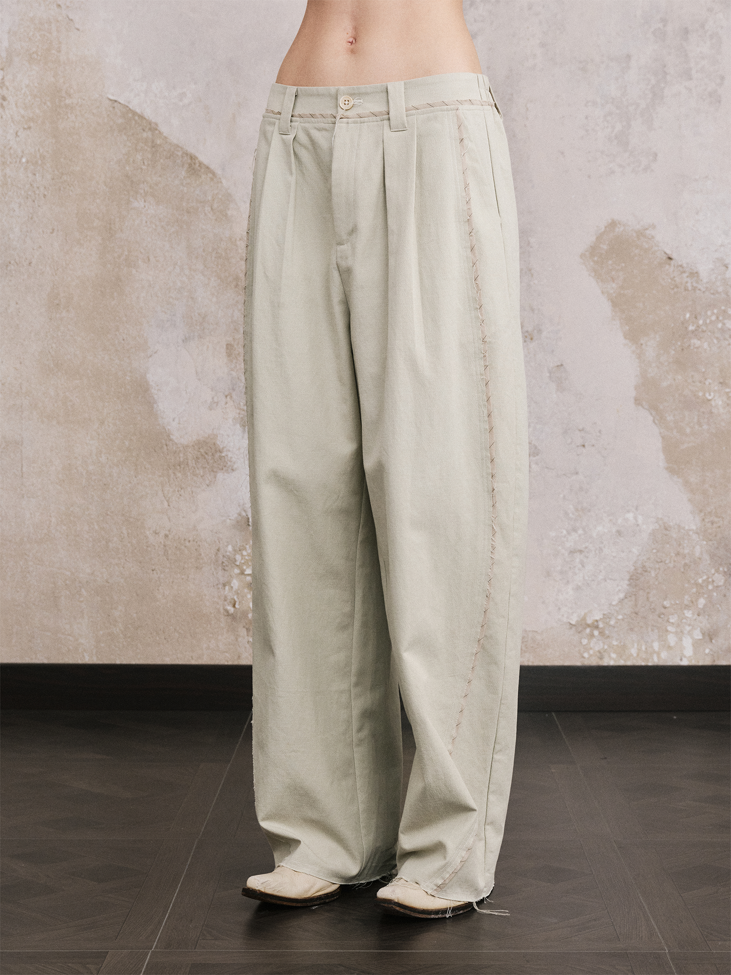 ILNya Nieternite Nifutur Linen-Blend Raw Edge Curved Pants