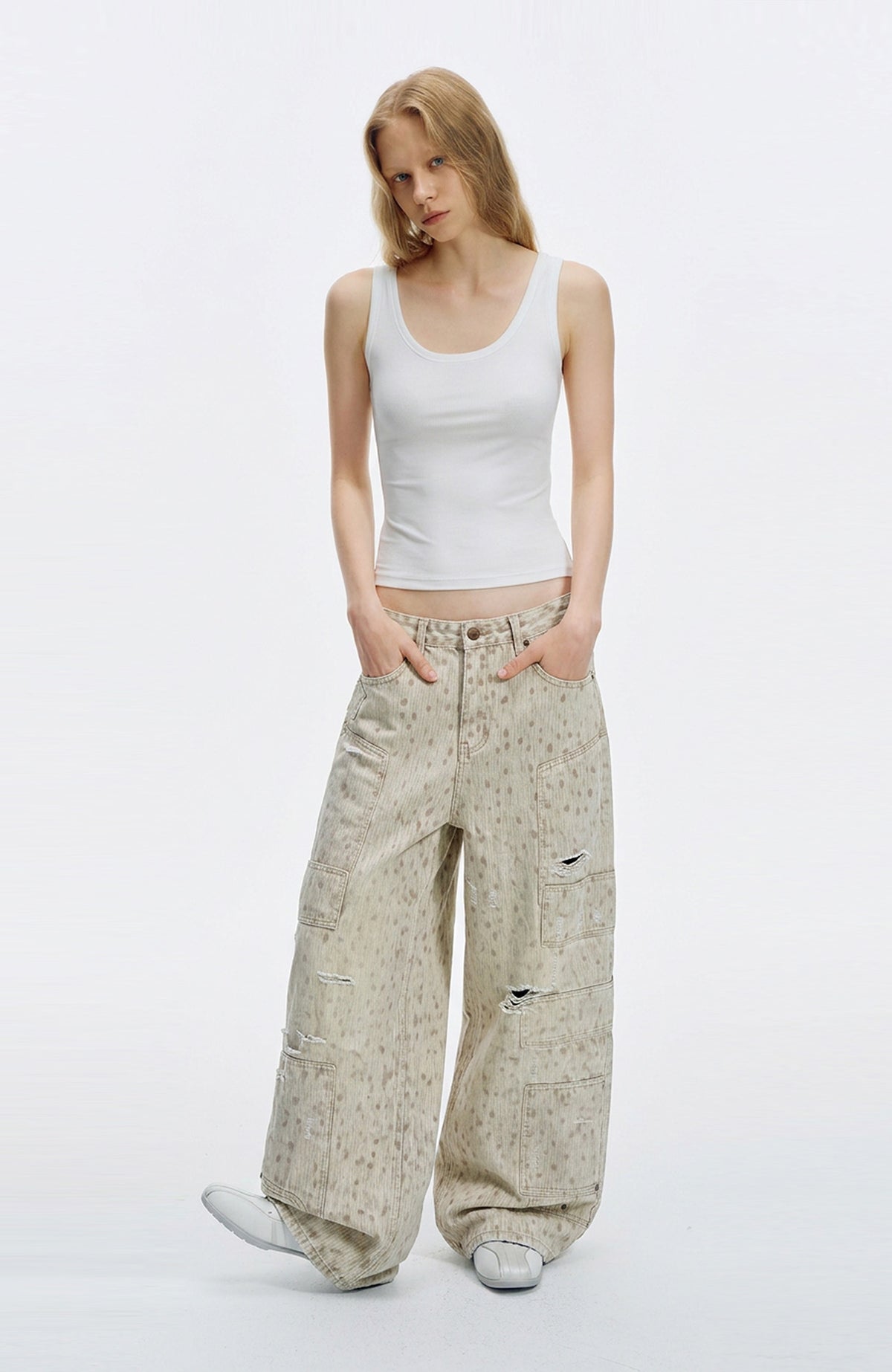 HAHAHA STUDIOS Deer Graphic Washed Distressed Multi-Pocket Jeans
