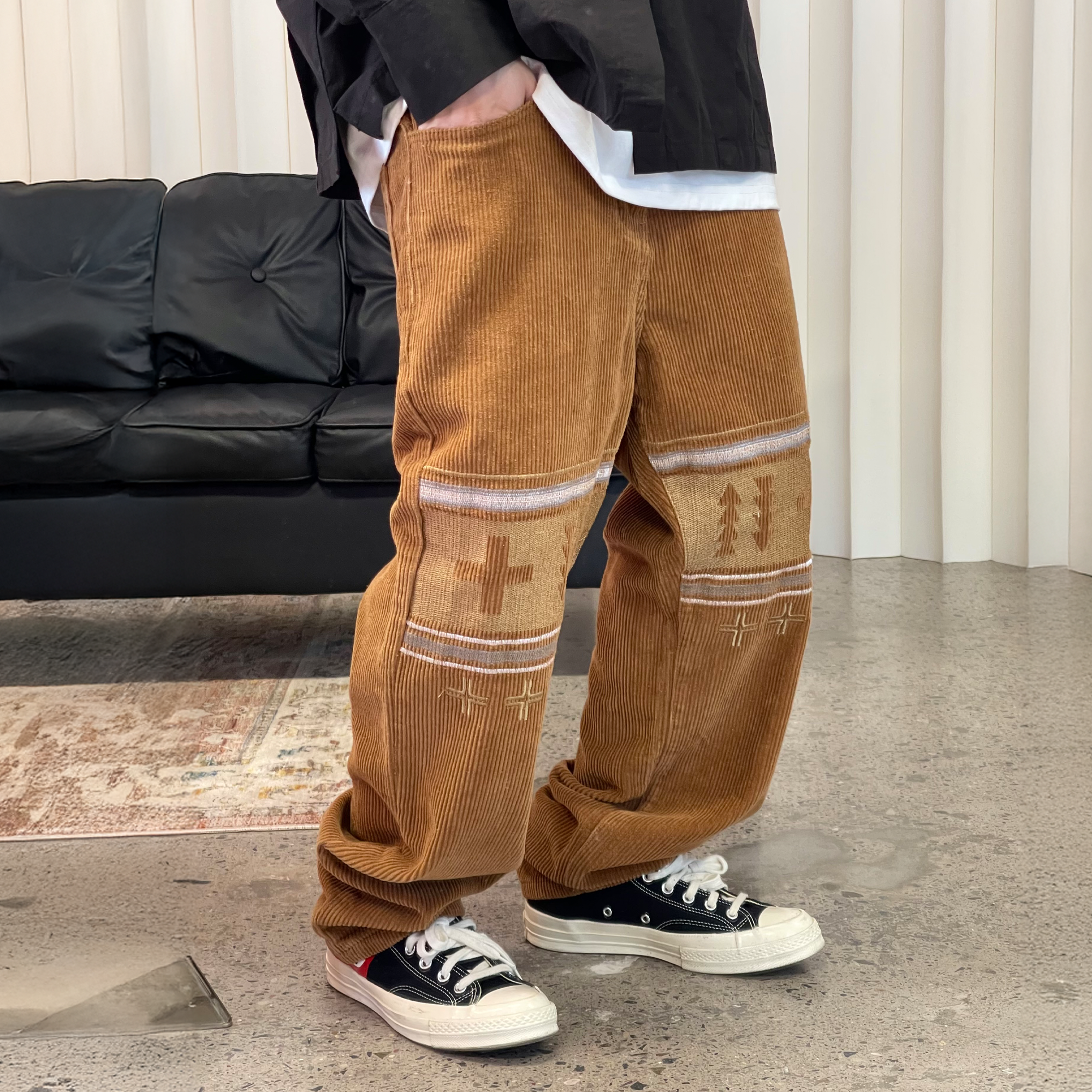 ME DA IGUAL Embroidered Corduroy Straight-Leg Pants