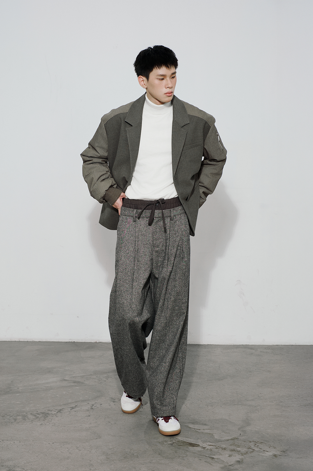 SAME FLOW Multi-Pocket Paneled Bomber-Sleeve Suit Jacket