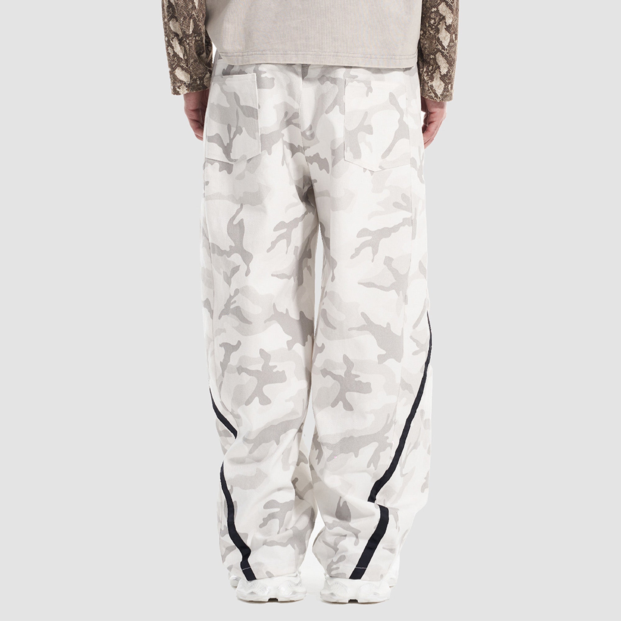 VANN VALRENCE Camo Double-Waist Wide-Leg Pants