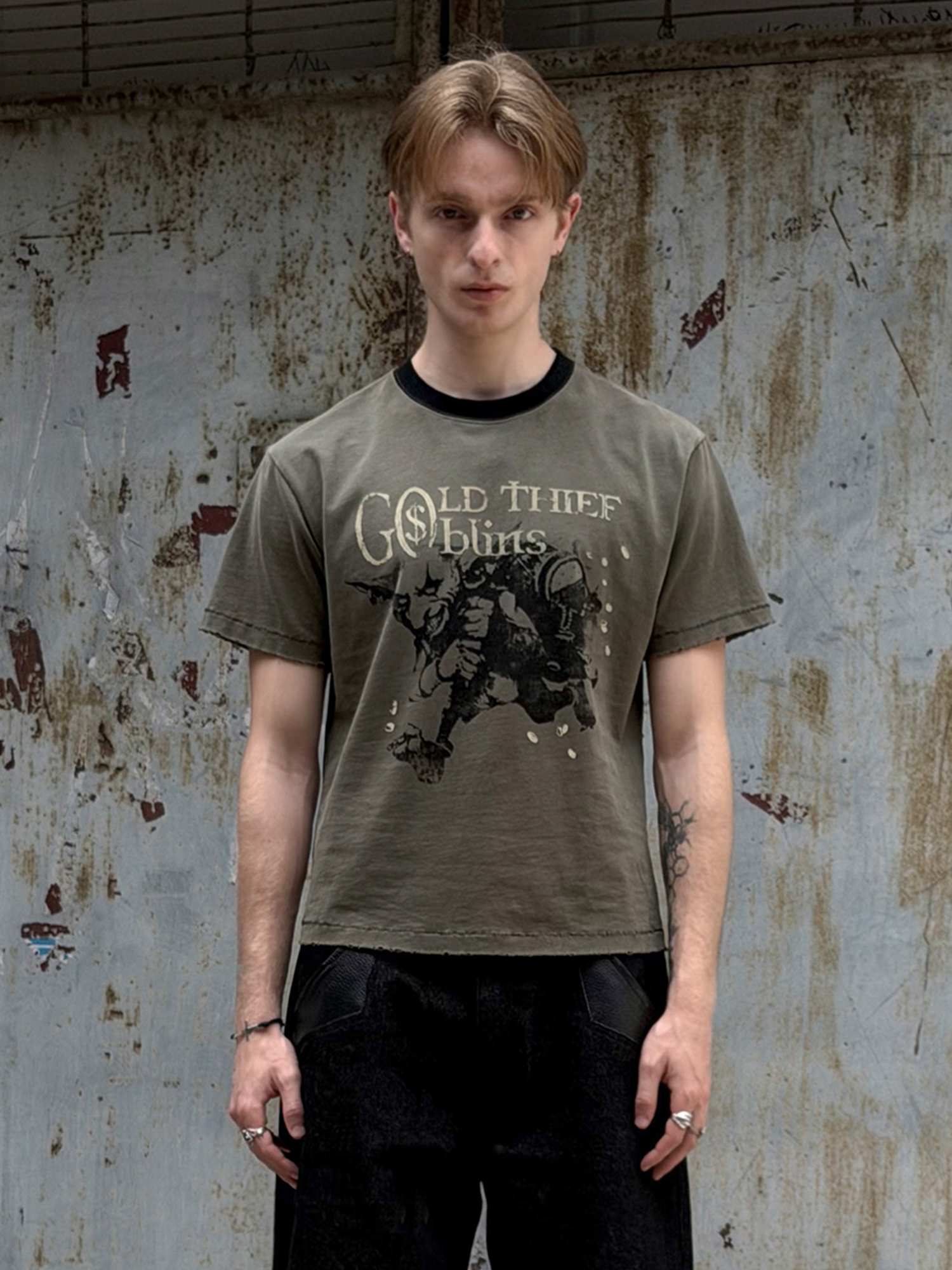ESAIAS Washed Faded Graphic T-Shirt