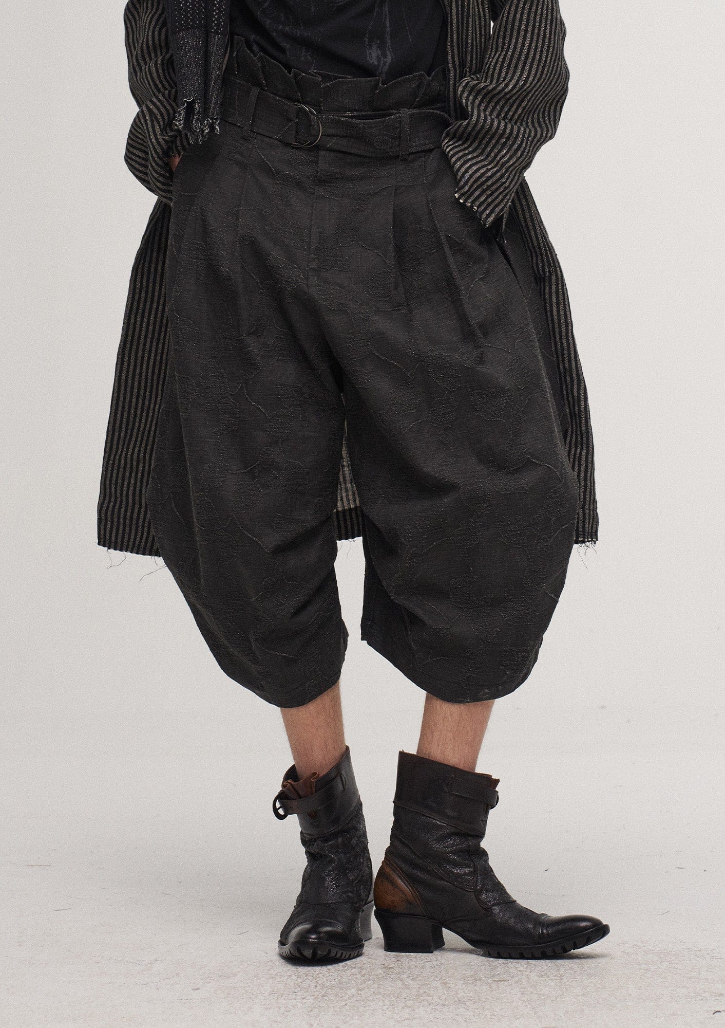 ILNya Nieternite Nifutur Jacquard Ruffled Hem Capris Lantern Pants, premium urban and streetwear designers apparel on PROJECTISR.com, ILNya Nieternite Nifutur