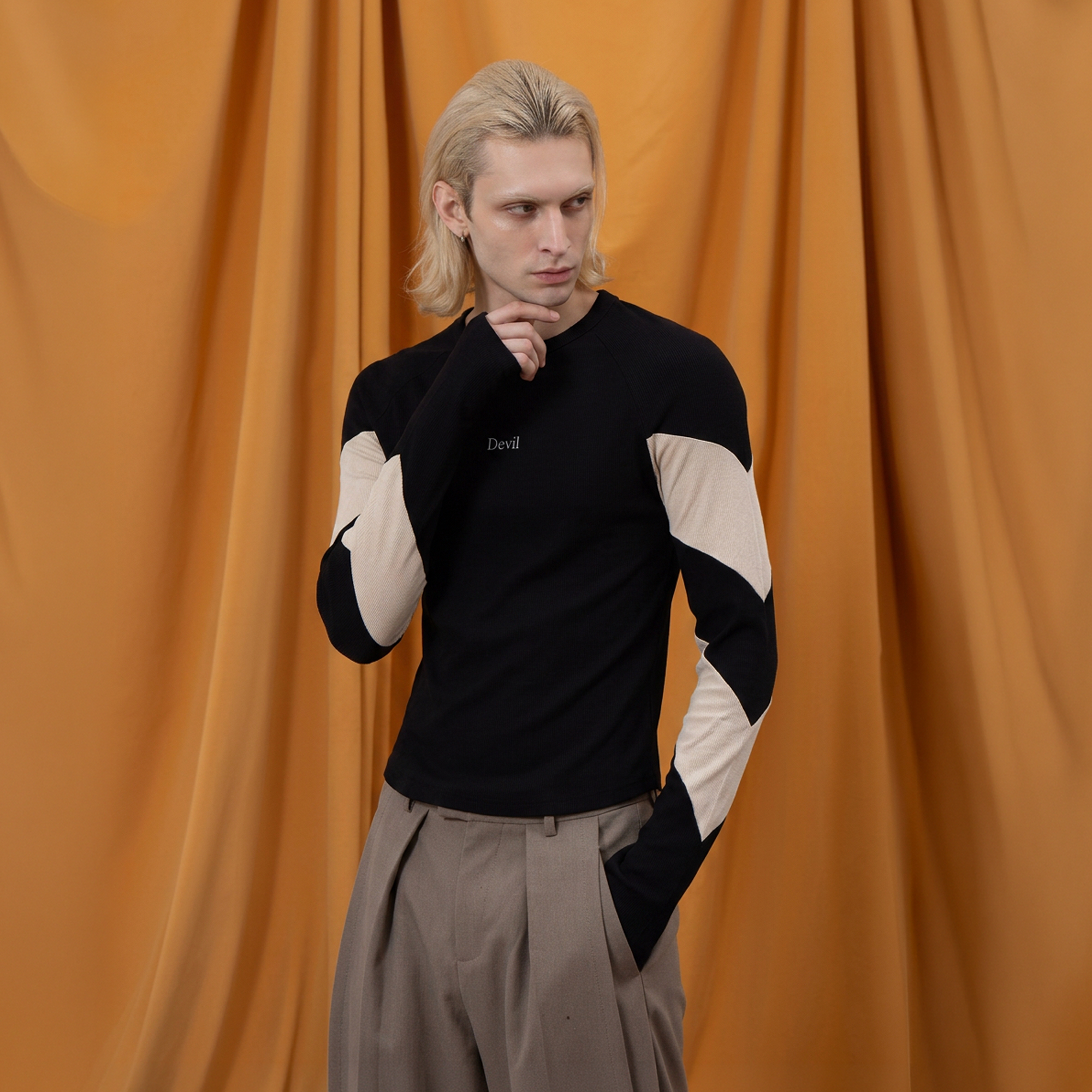 CLP Spiral Contrast Slim-Fit Long-Sleeve Tee