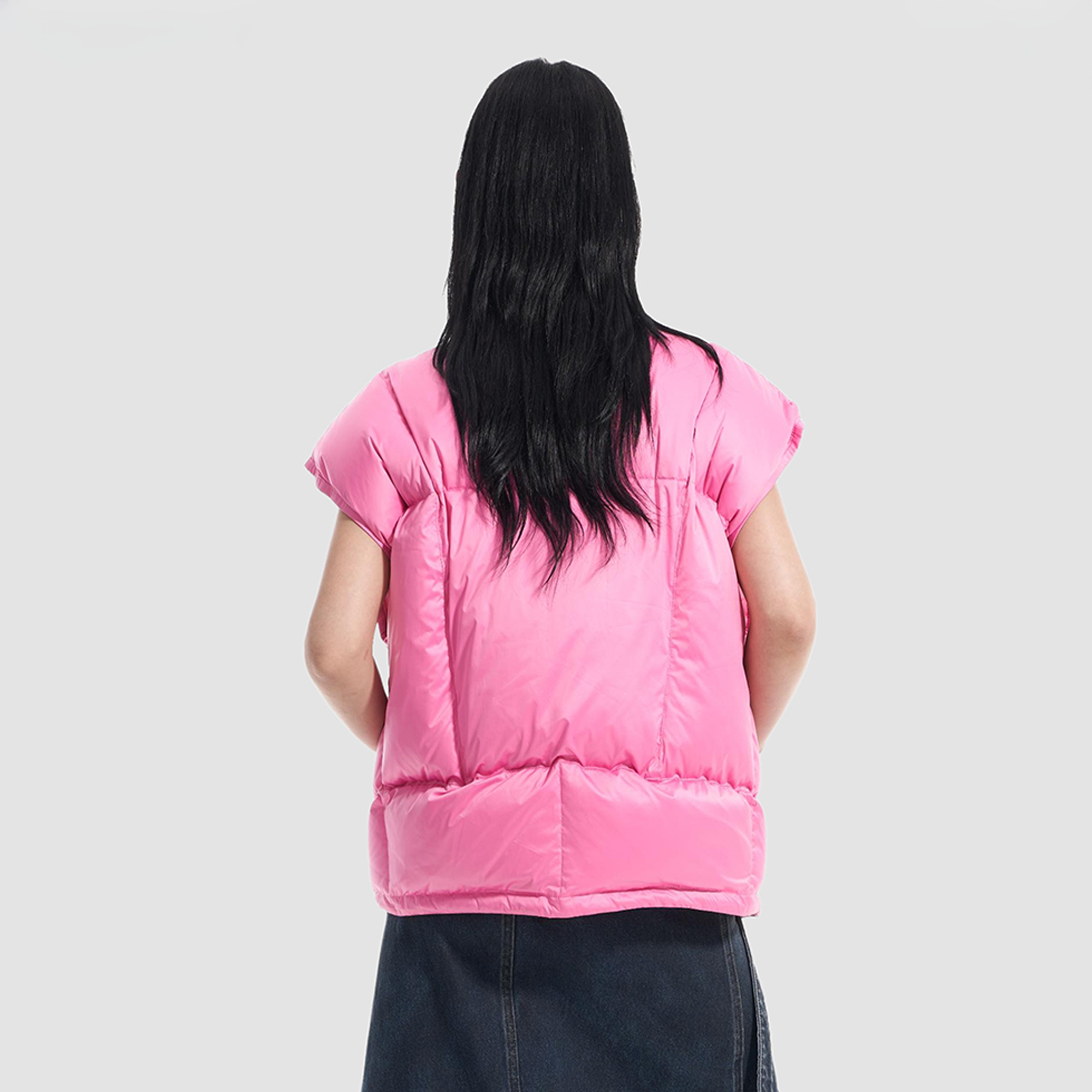 VANN VALRENCE LOGO Patch Quilted Down Vest