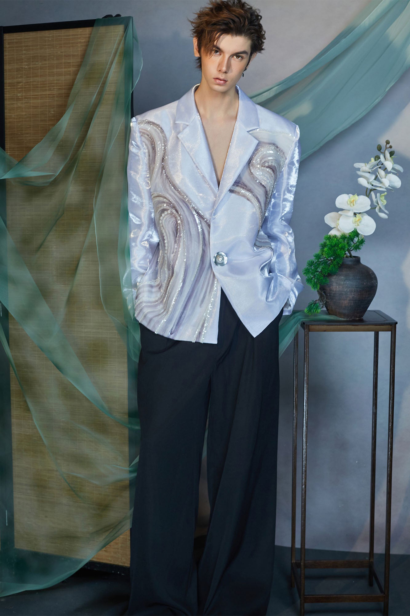 JIECHI Fluid Sequin Embroidery Satin Blazer