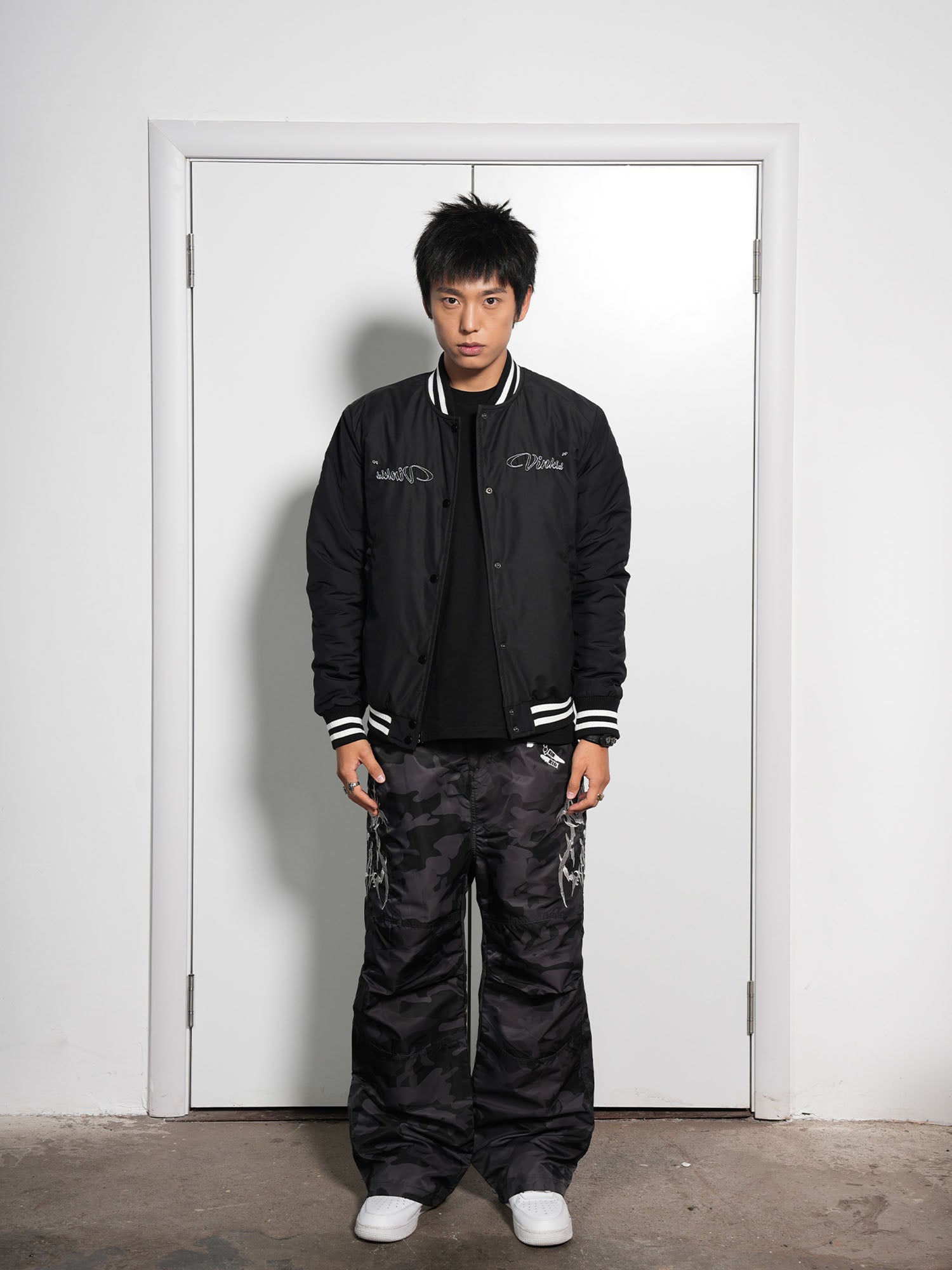 VINKID Thorn Embroidered Camo Straight-Leg Pants