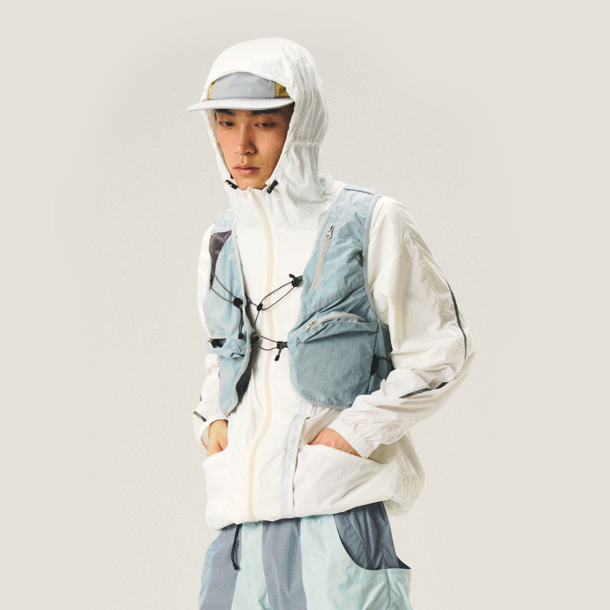 HALCYON Splash-Proof Multi-Pocket Vest
