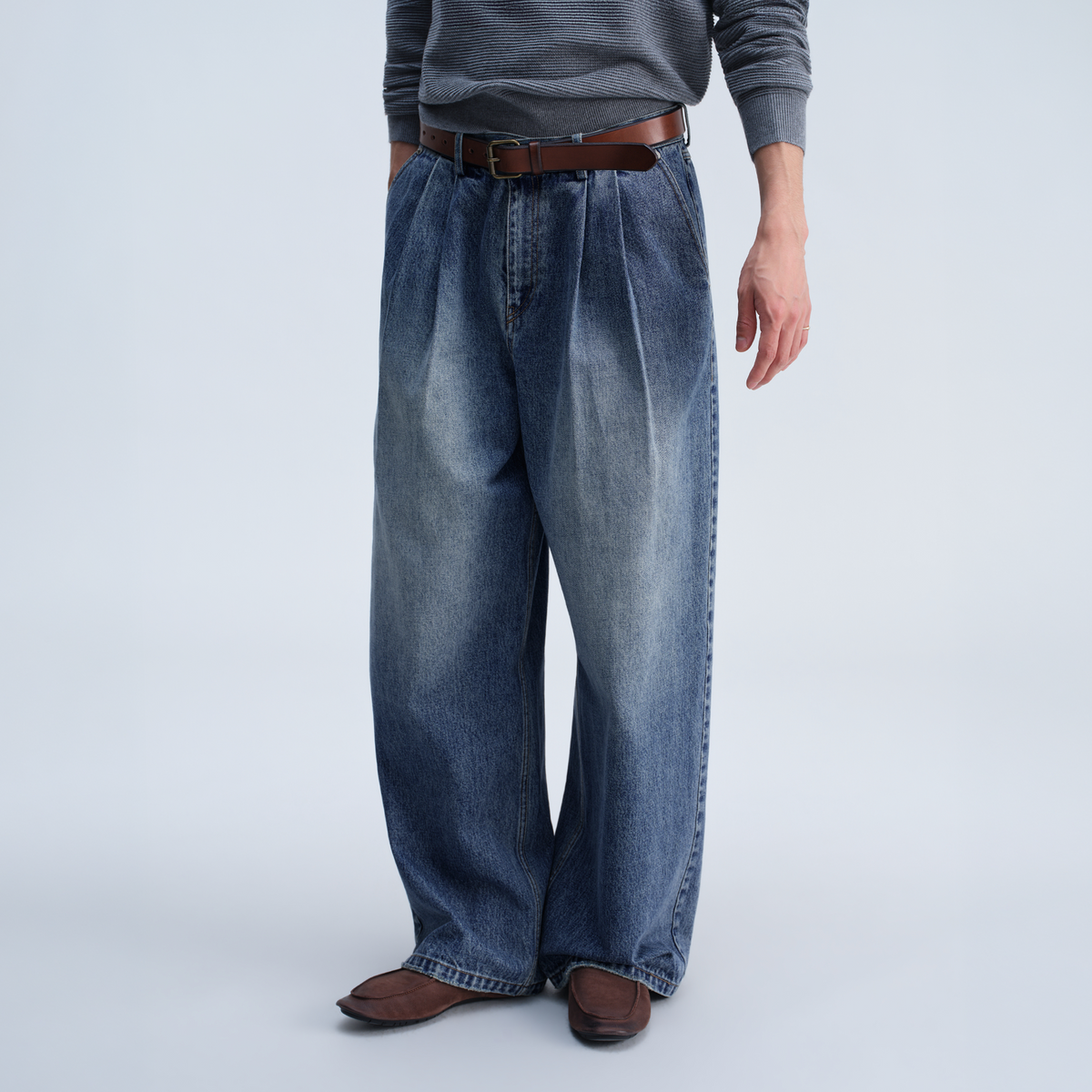 OPICLOTH Retro Washed Double-Pleated Wide-Leg Jeans