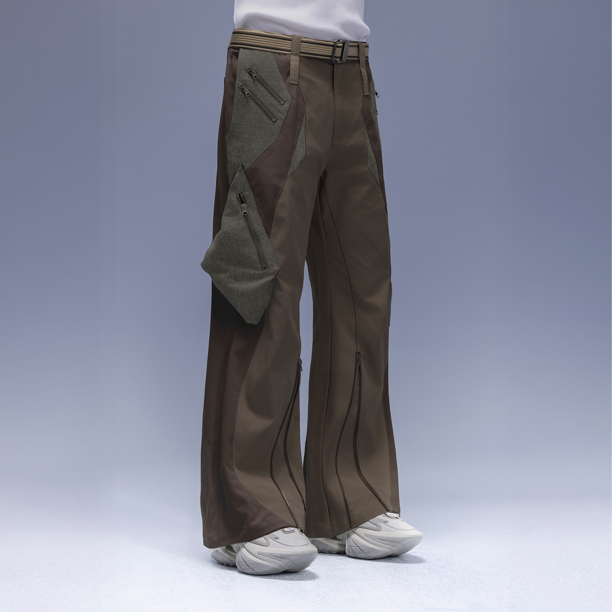 XIPHEVIL Paneled Multi-Pocket Zip Cargo Pants Coffee