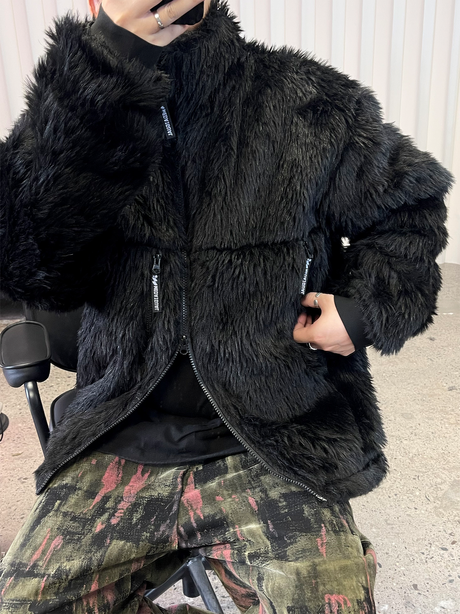 ME DA IGUAL Shaggy Multi-Pocket Faux Fur Jacket