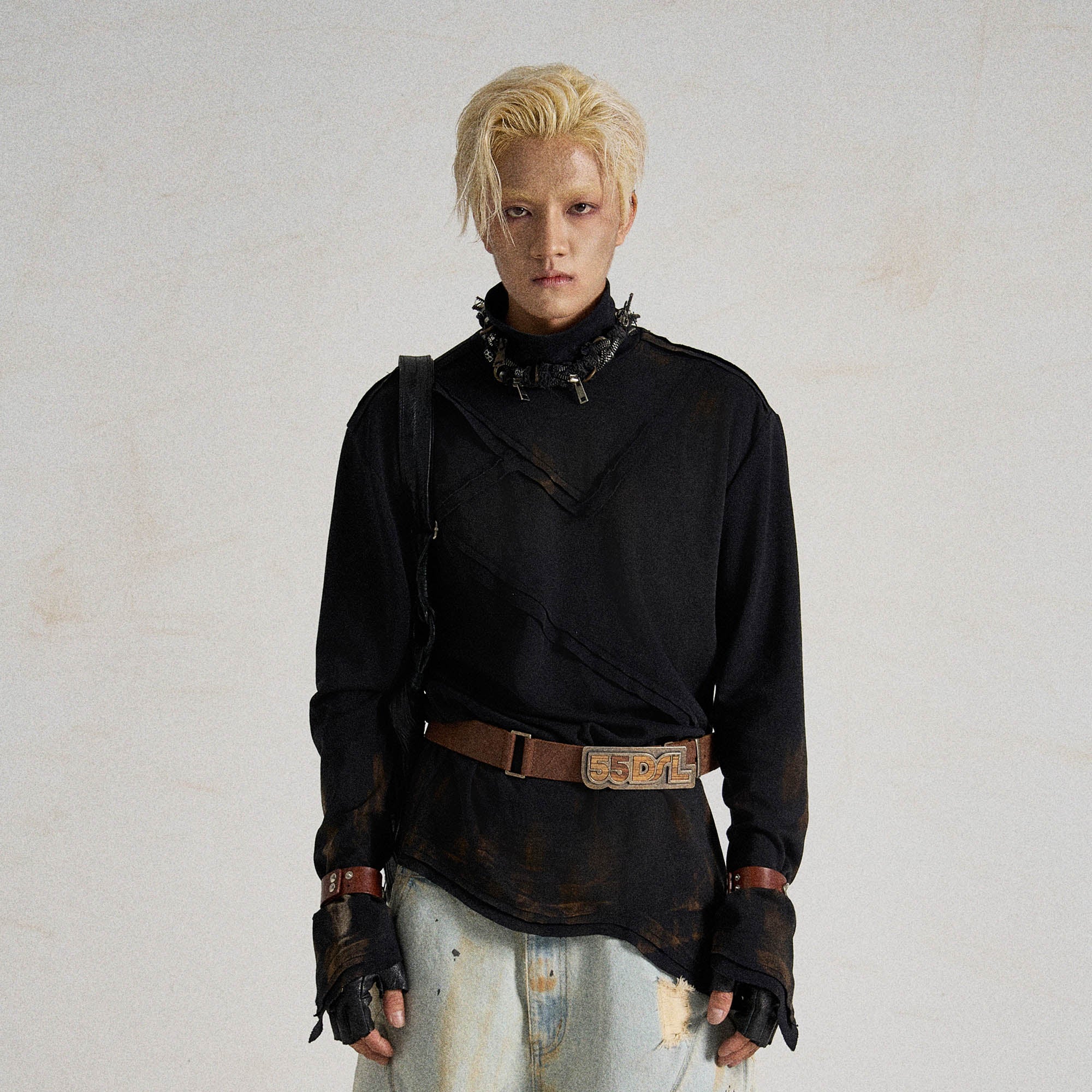 FLYERRER Asymmetrical Spliced Distressed Turtleneck Long-Sleeve T-Shirt