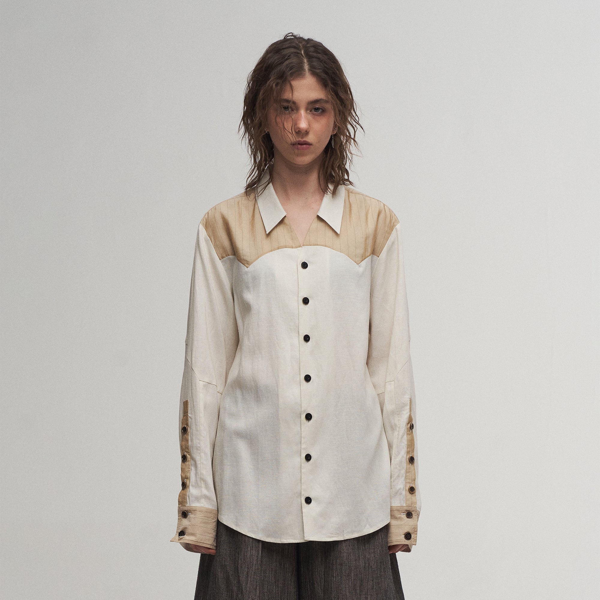 ILNya Nieternite Nifutur Pinstriped Contrast Spliced Shirt