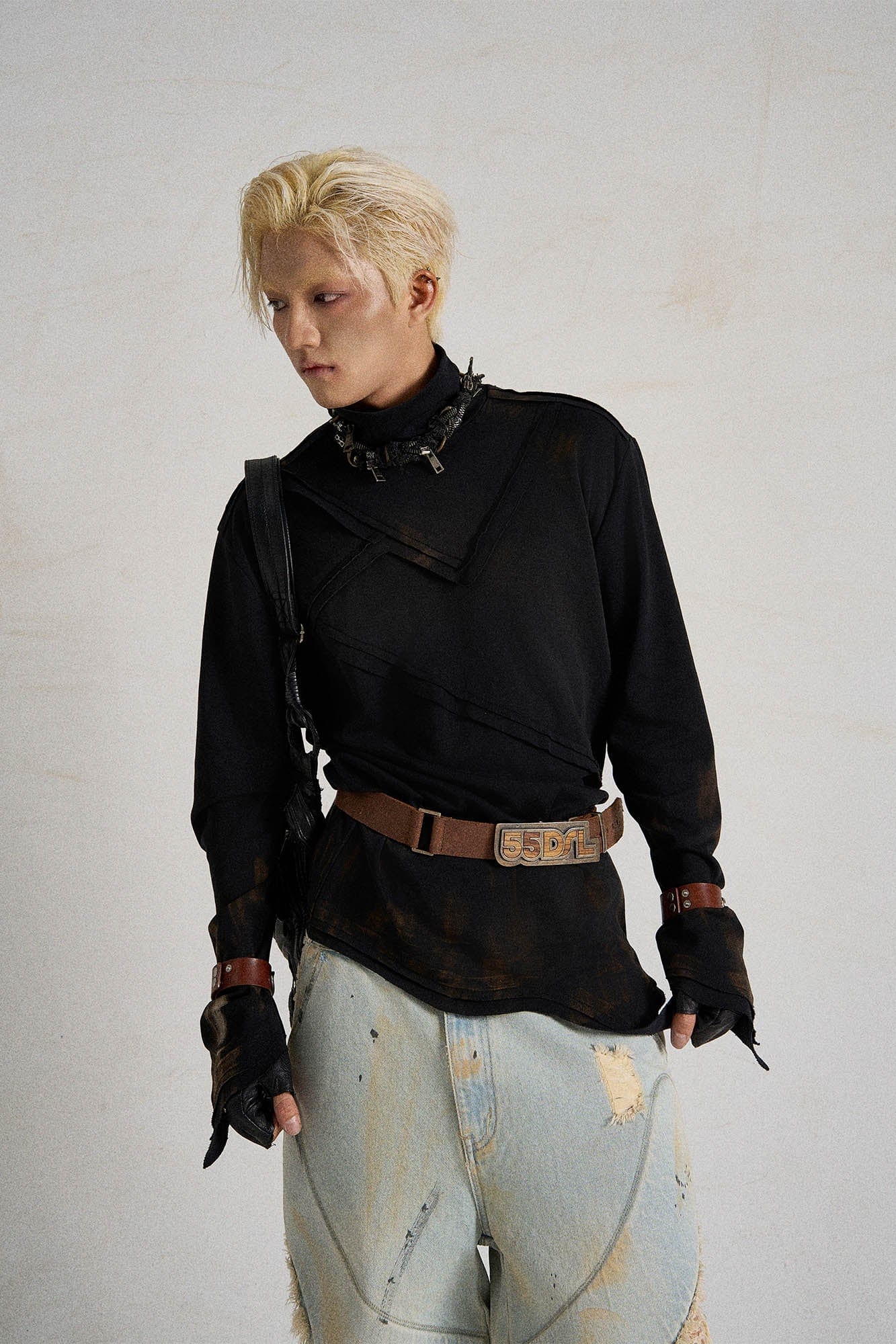 FLYERRER Asymmetrical Spliced Distressed Turtleneck Long-Sleeve T-Shirt