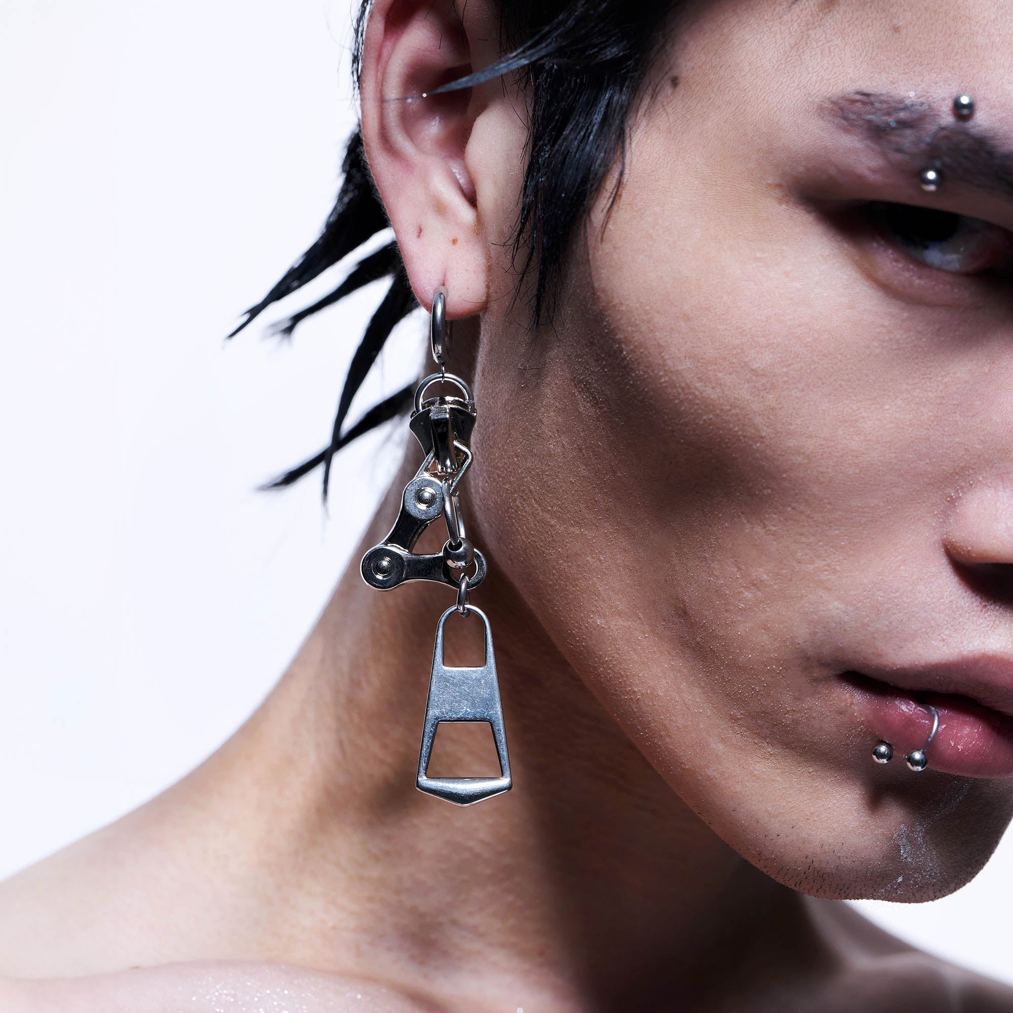 ILLUSORY Mechanical Zipper Earrings